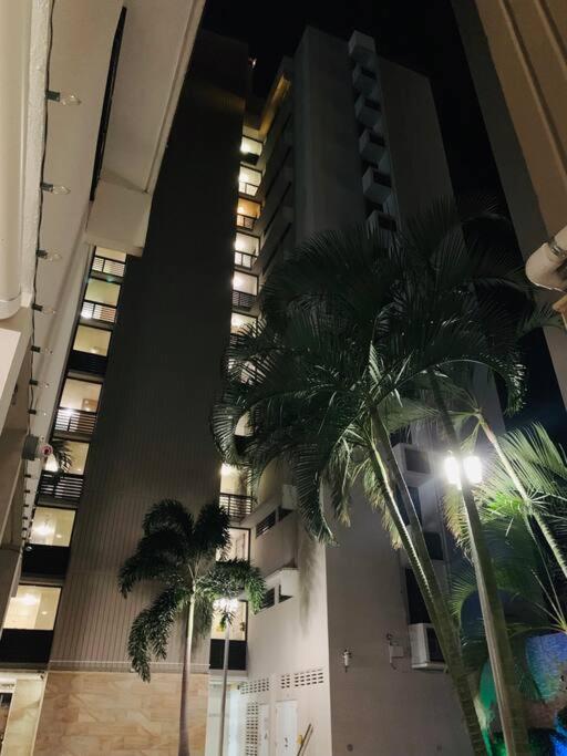 Excellent Location near EVERYTHING, sparkling