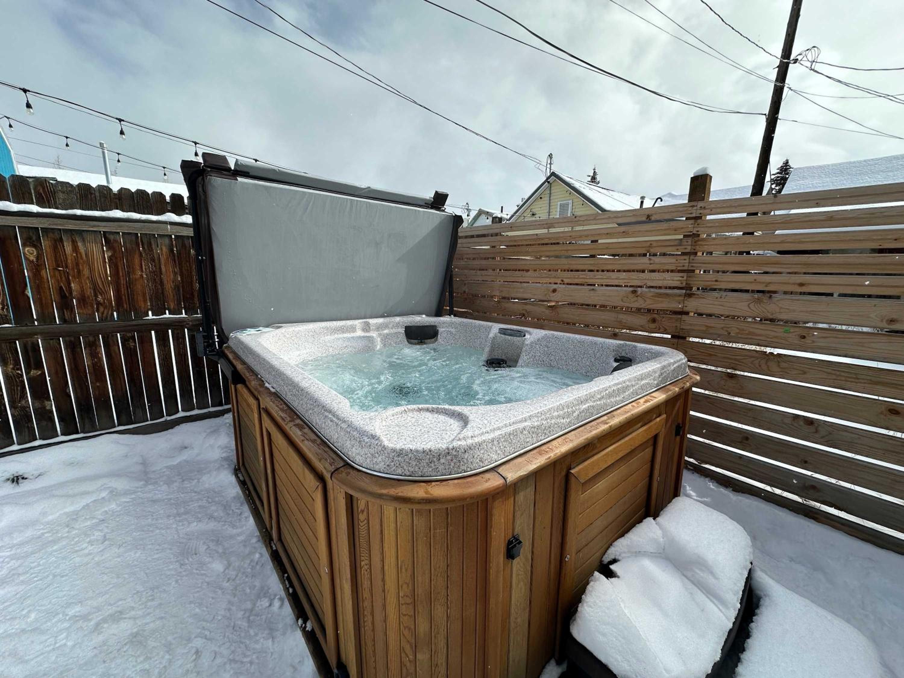 Stylish 1BR Airbnb in Leadville with Mountain Views - Near Skiing - Pets okay
