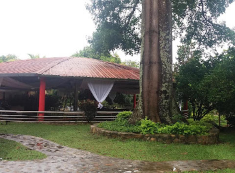 Casa Campestre El Silencio con Familias Exitosas