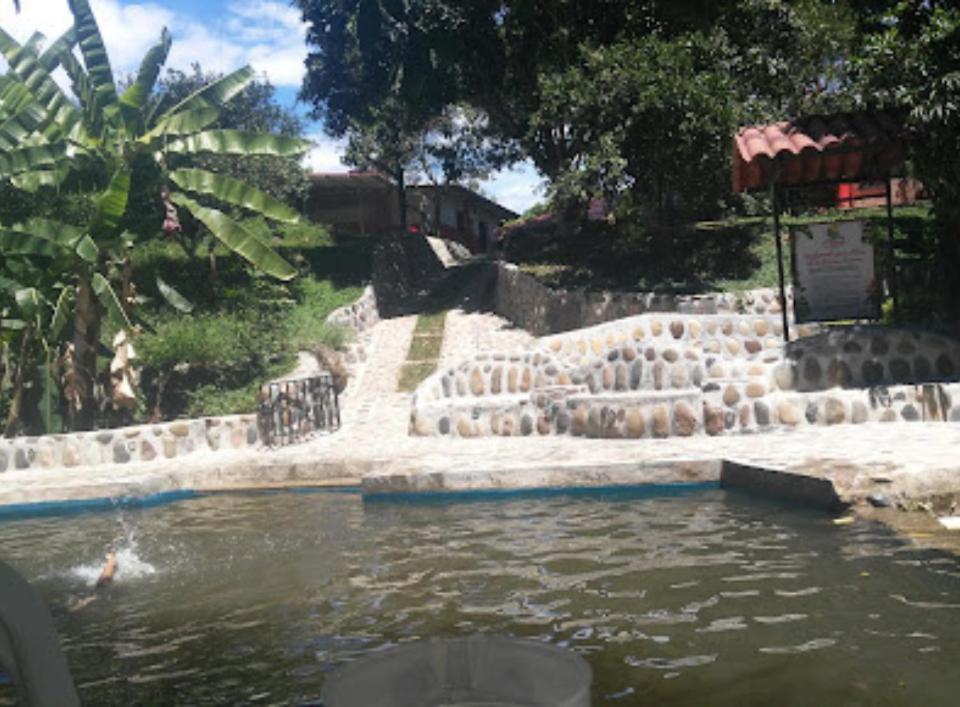 Casa Campestre El Silencio con Familias Exitosas