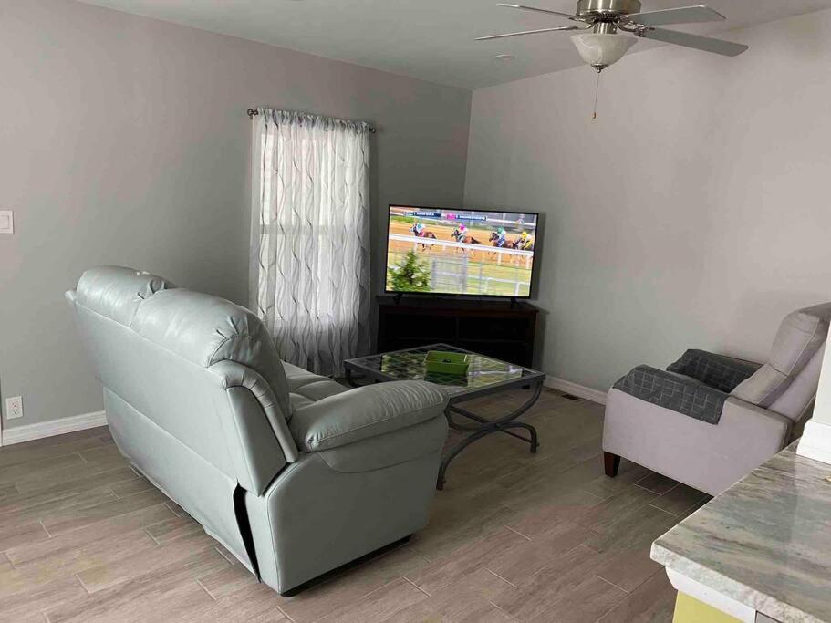 Punta Gorda Vacations - 55 or older Gated Community 2 Bed with many amenities - Property Image 48