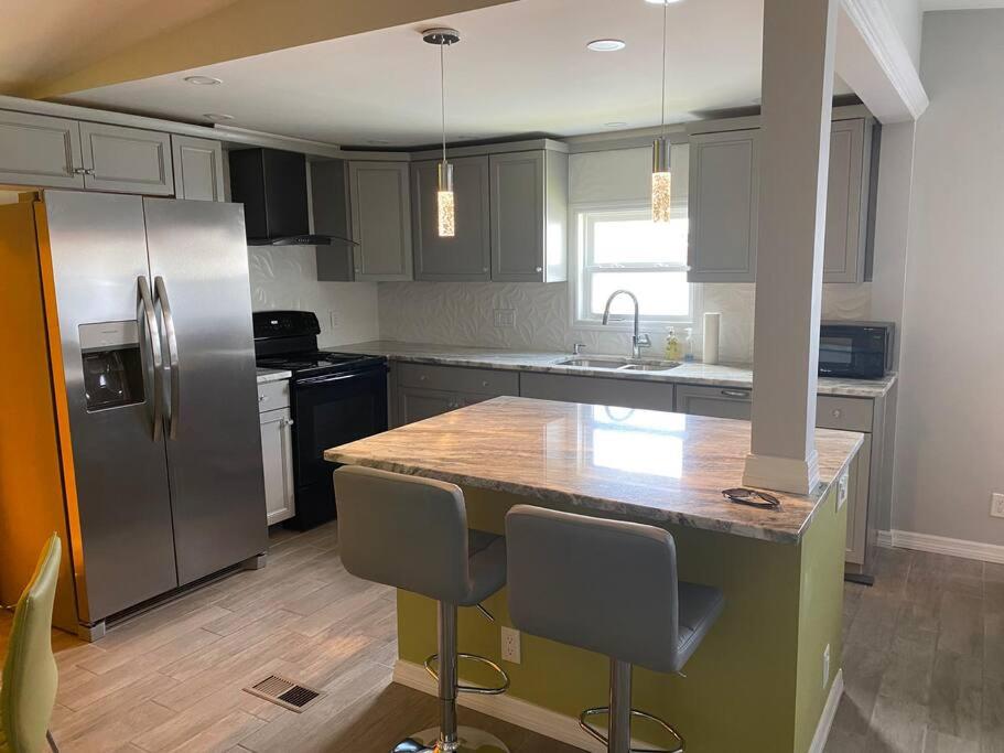 Punta Gorda Vacations - 55 or older Gated Community 2 Bed with many amenities - Property Image 1