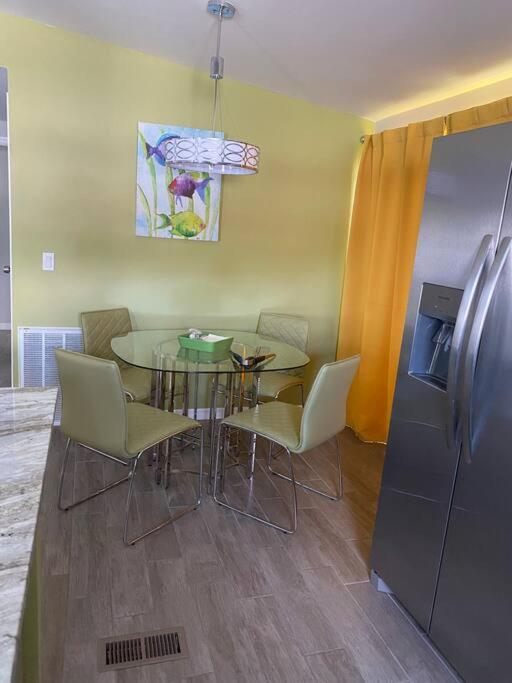 Punta Gorda Vacations - 55 or older Gated Community 2 Bed with many amenities - Property Image 37
