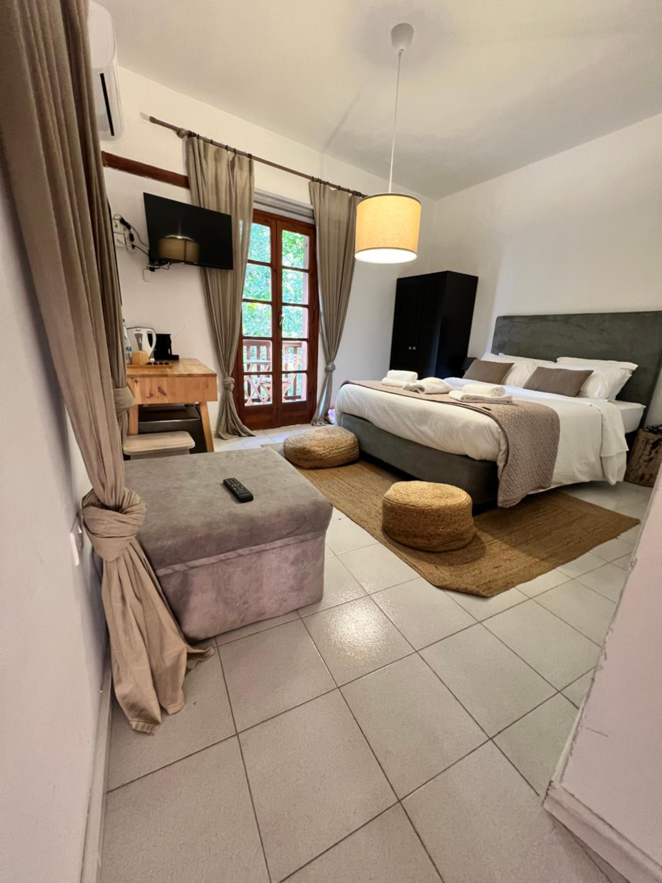 GaliniCafe22-suites