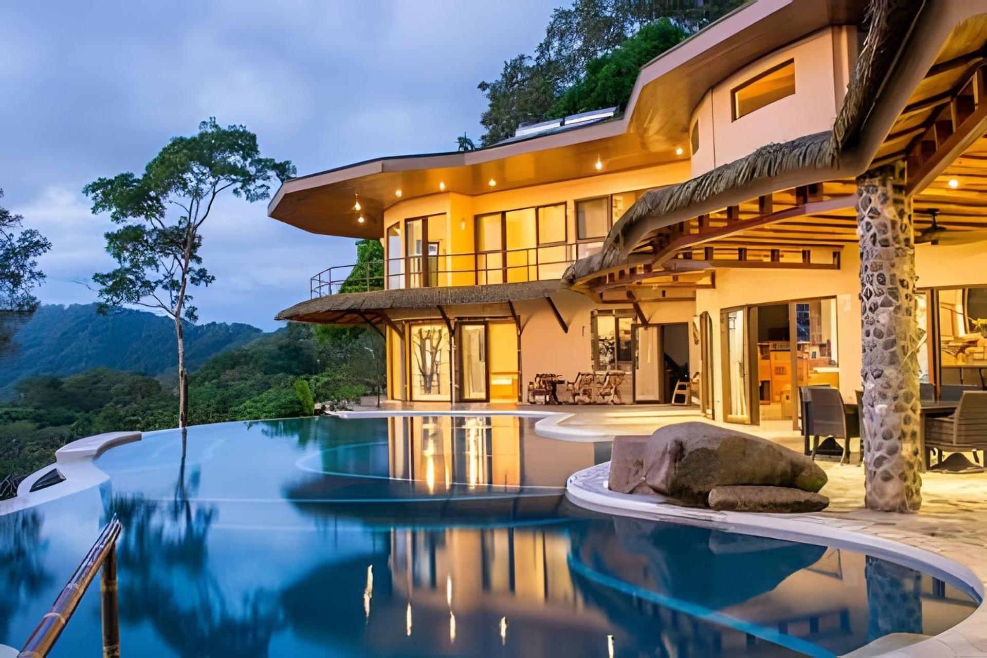 Hotel MonkeyRanch LuxLodge - Image 1