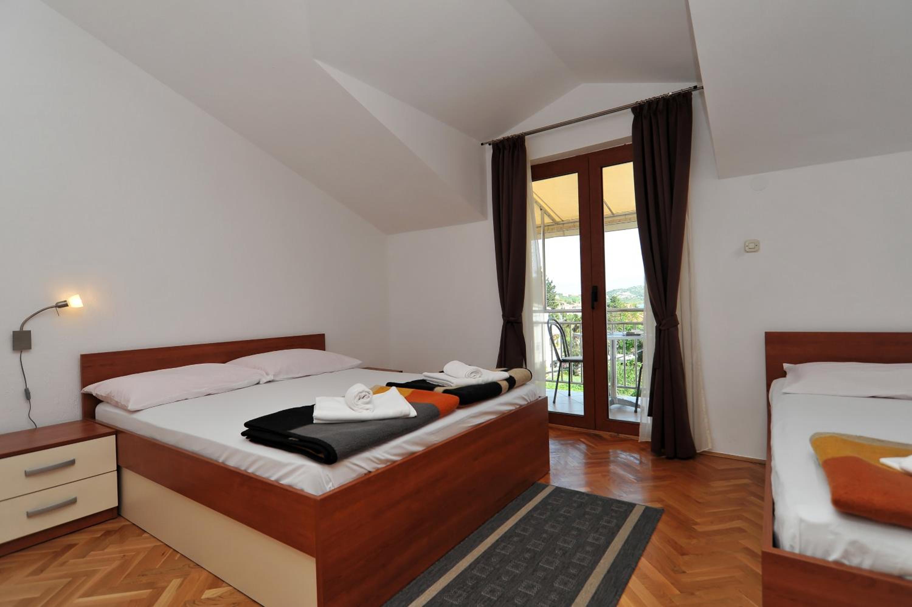 Apartments Rasin