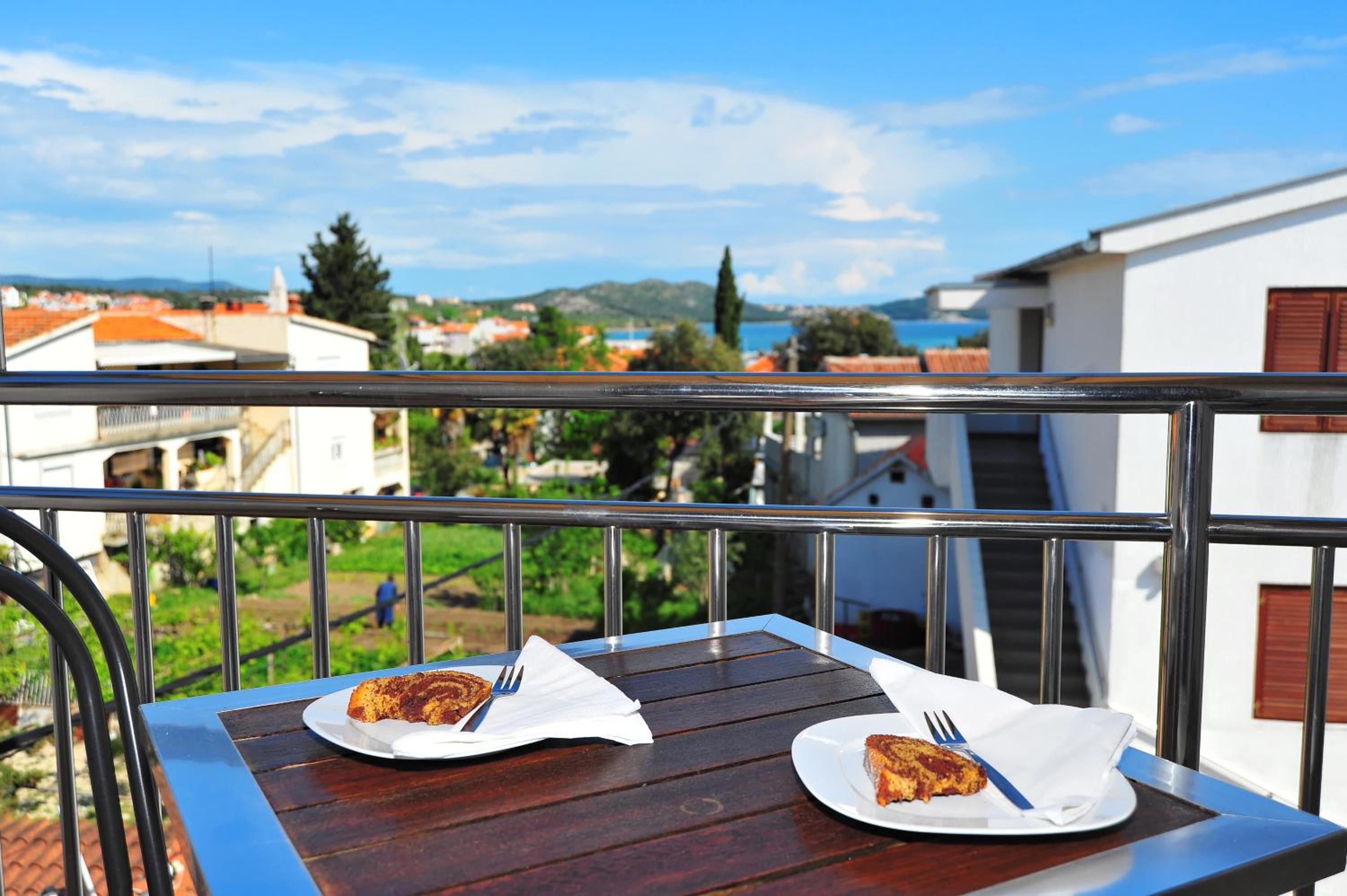 Apartments Rasin
