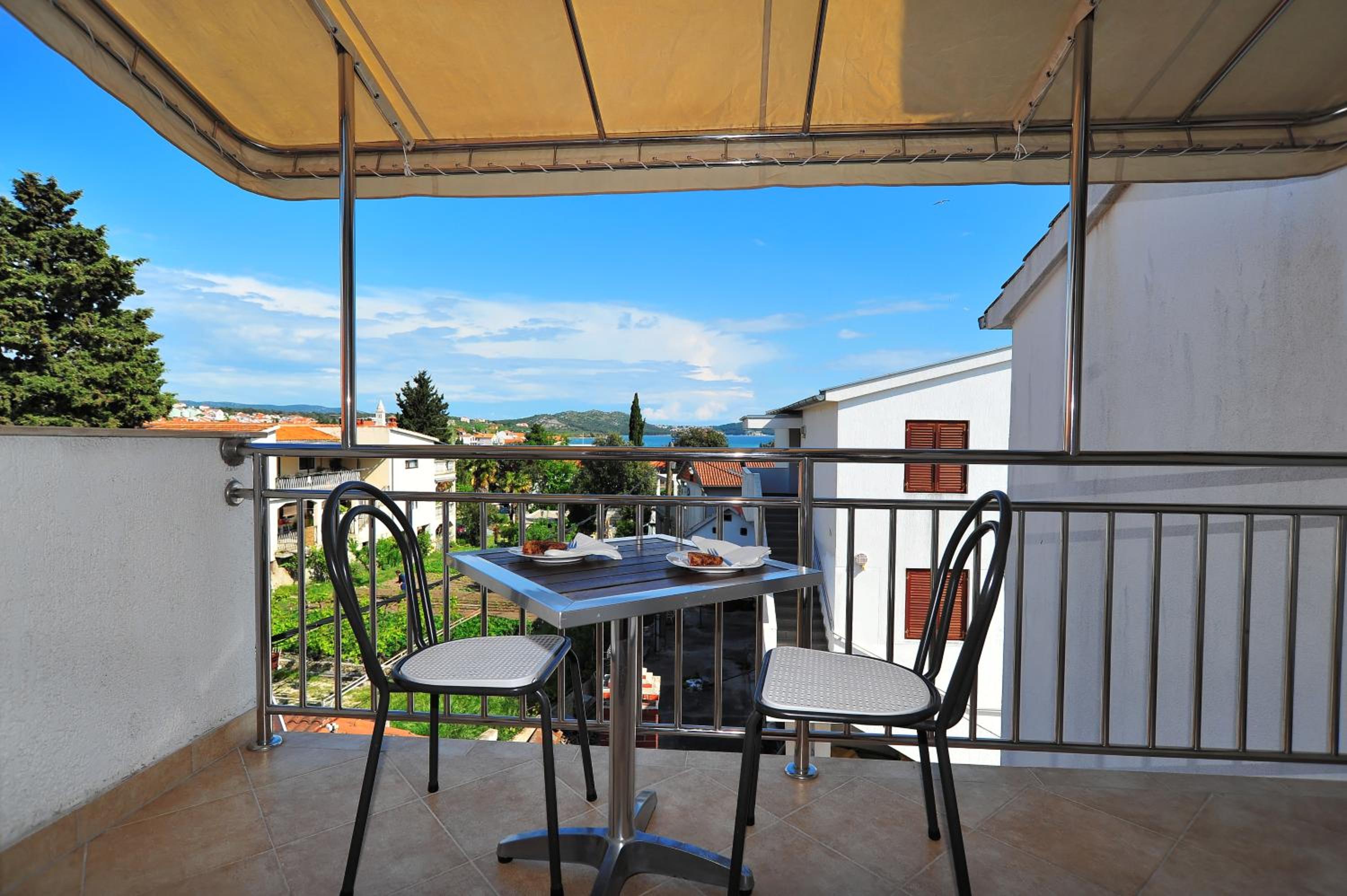 Apartments Rasin