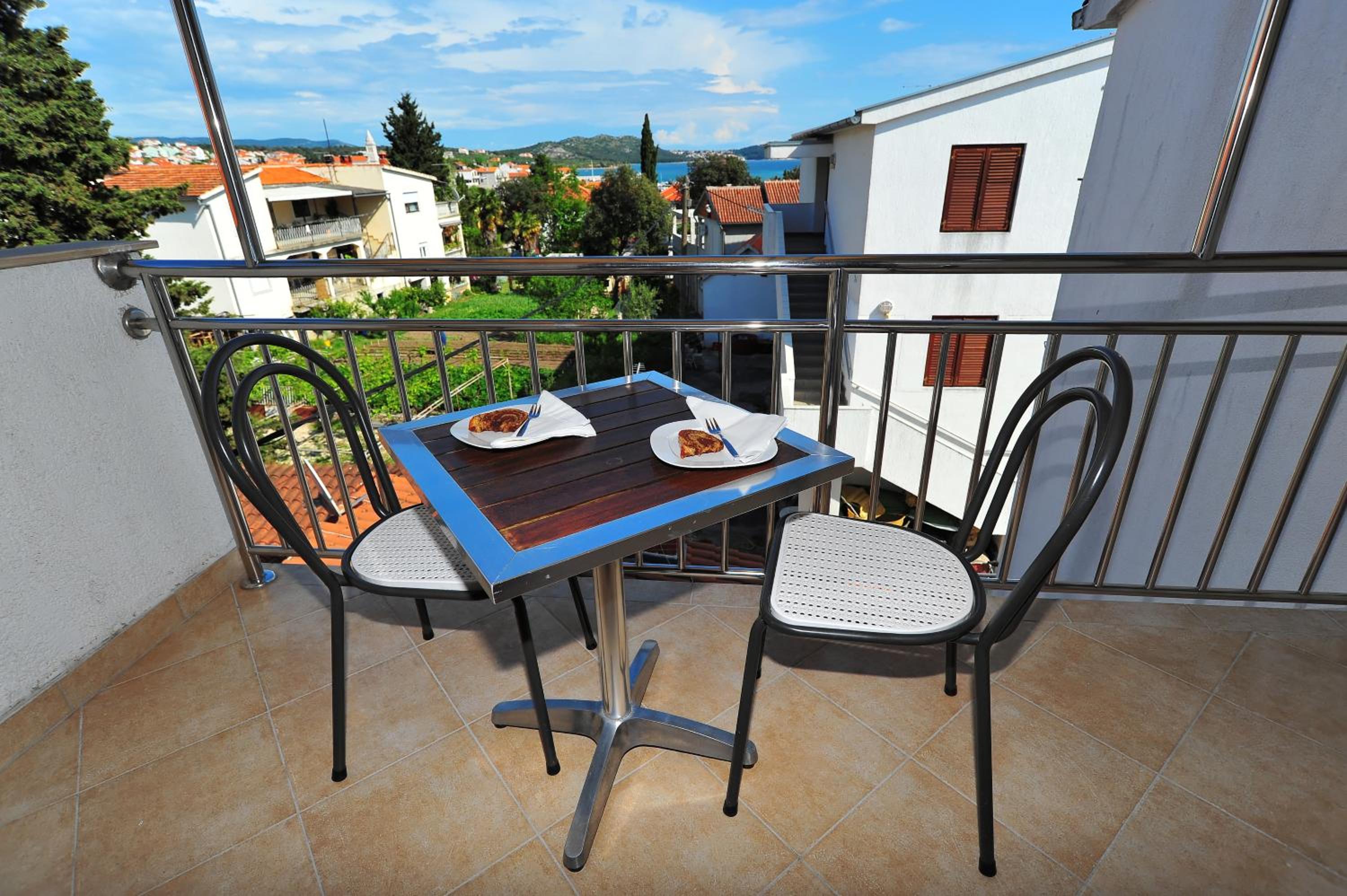 Apartments Rasin