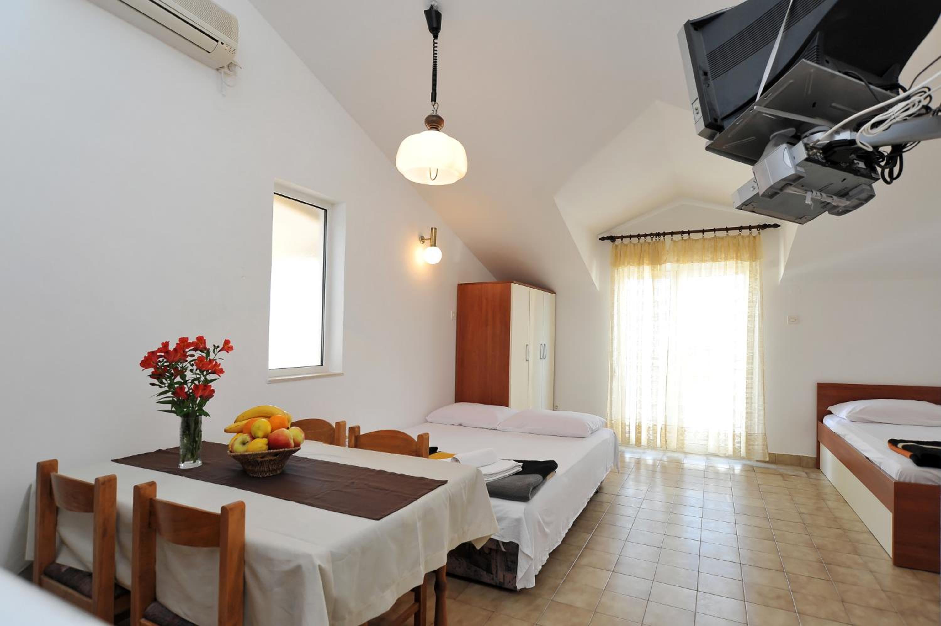 Apartments Rasin