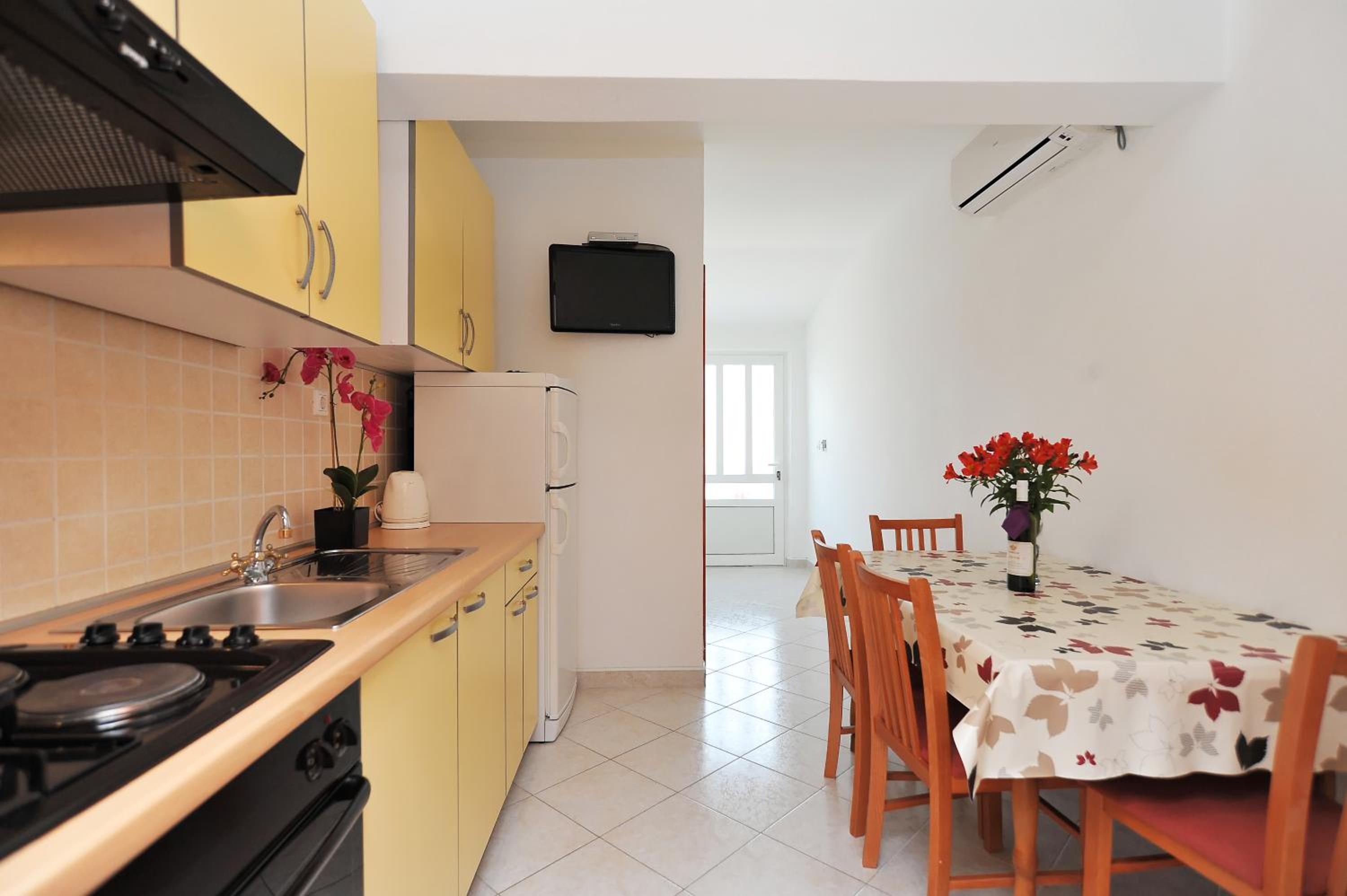 Apartments Rasin