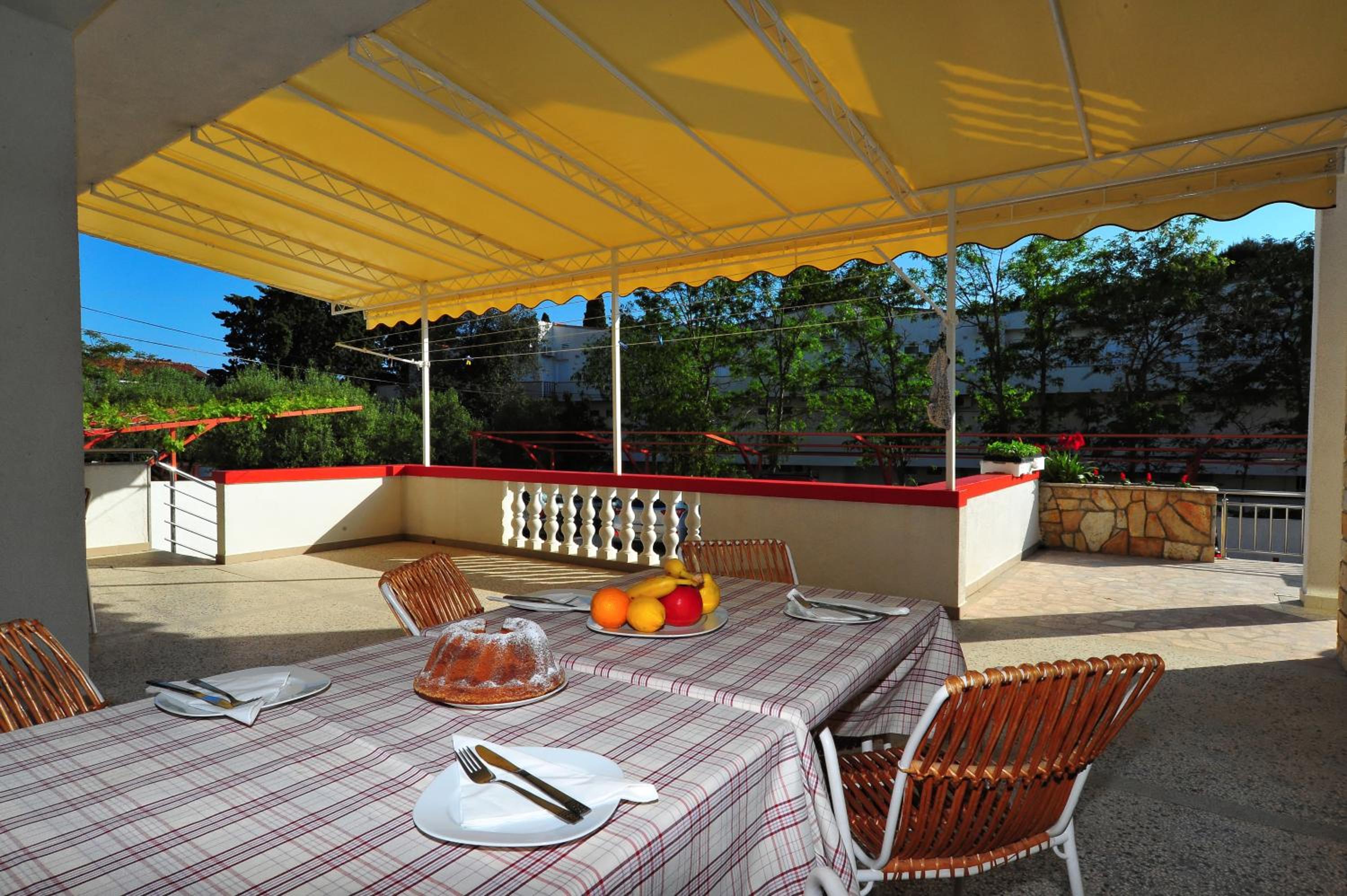 Apartments Rasin