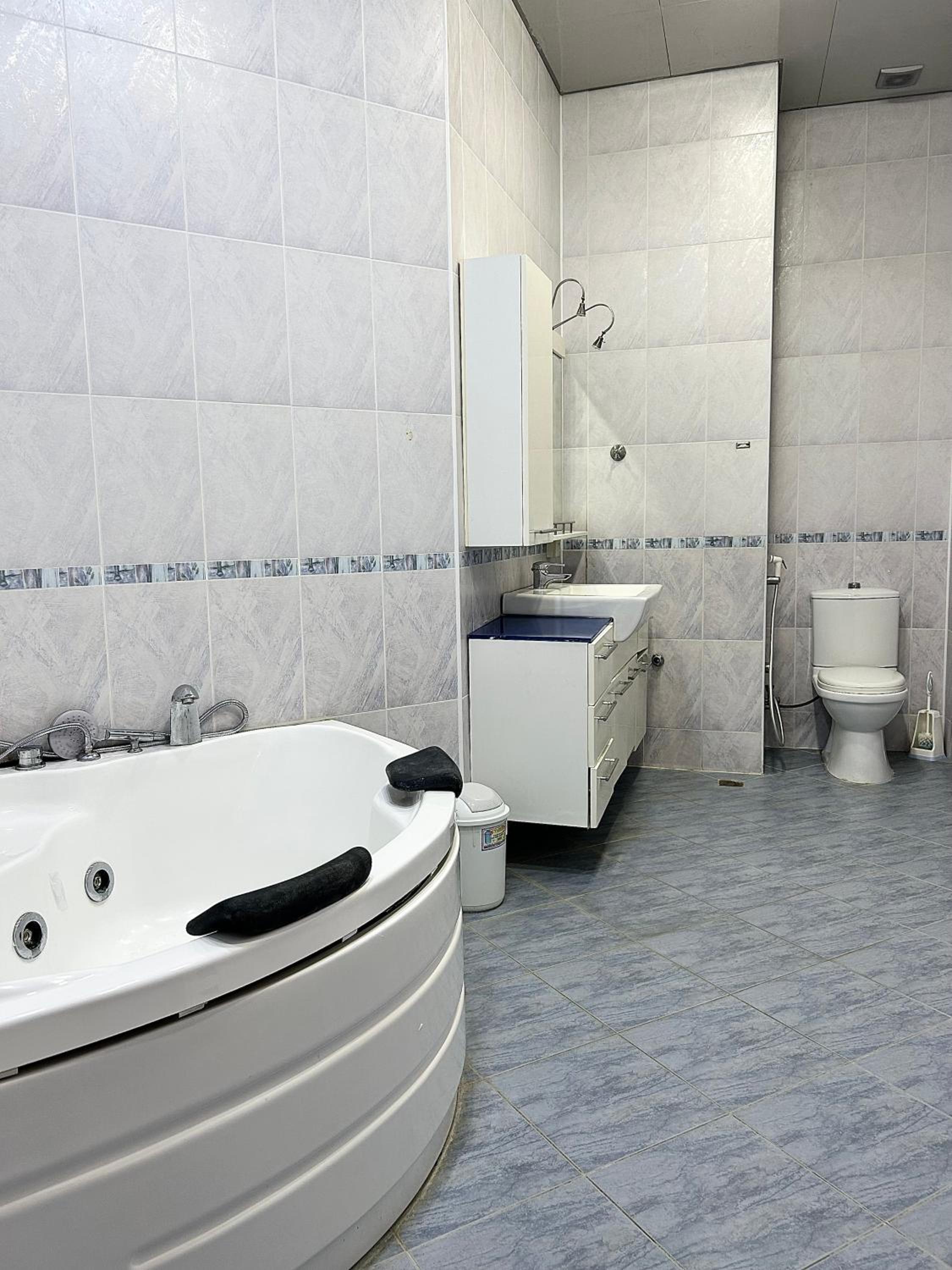 3 bedrooms city center, 28may