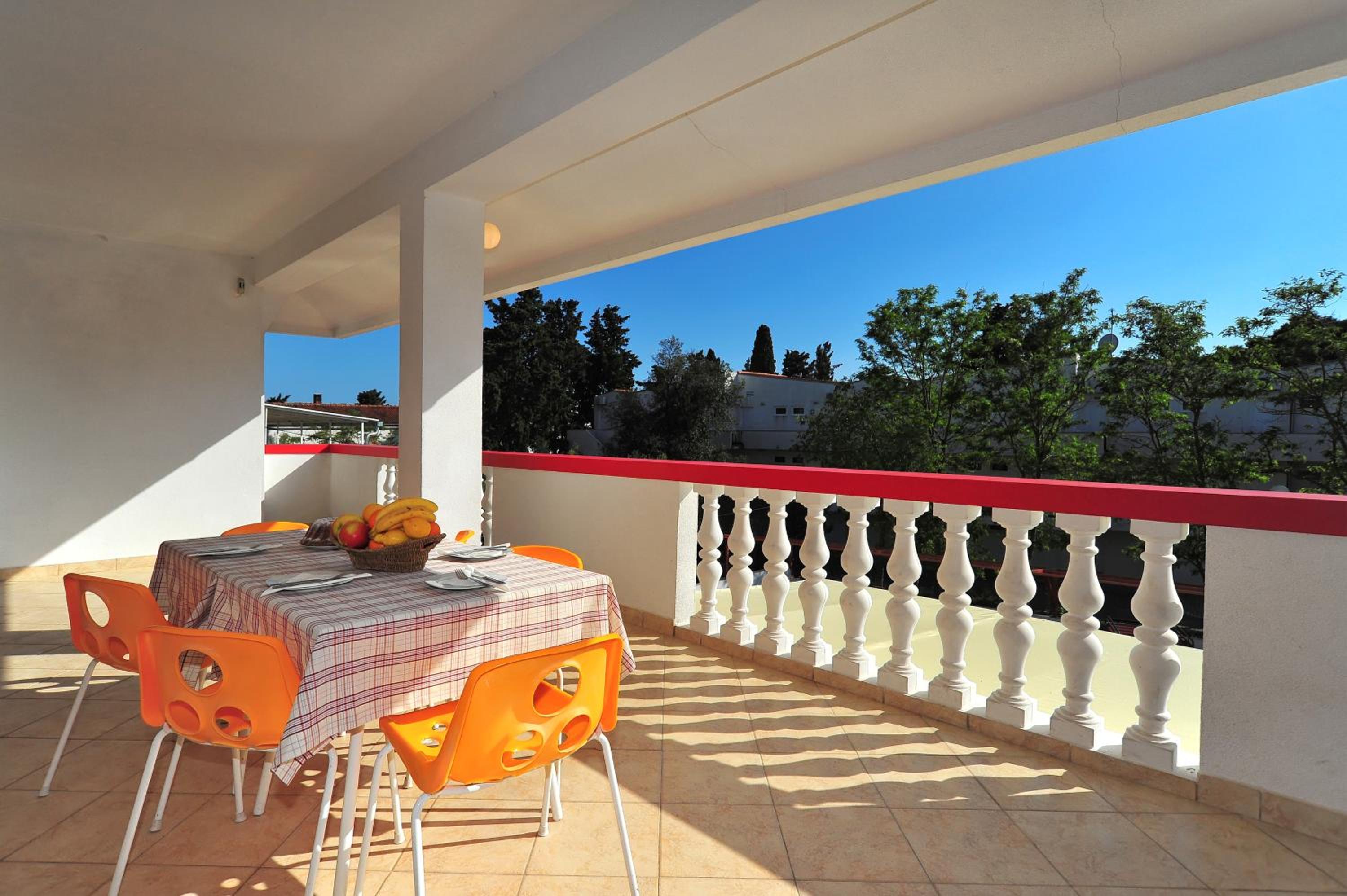Apartments Rasin