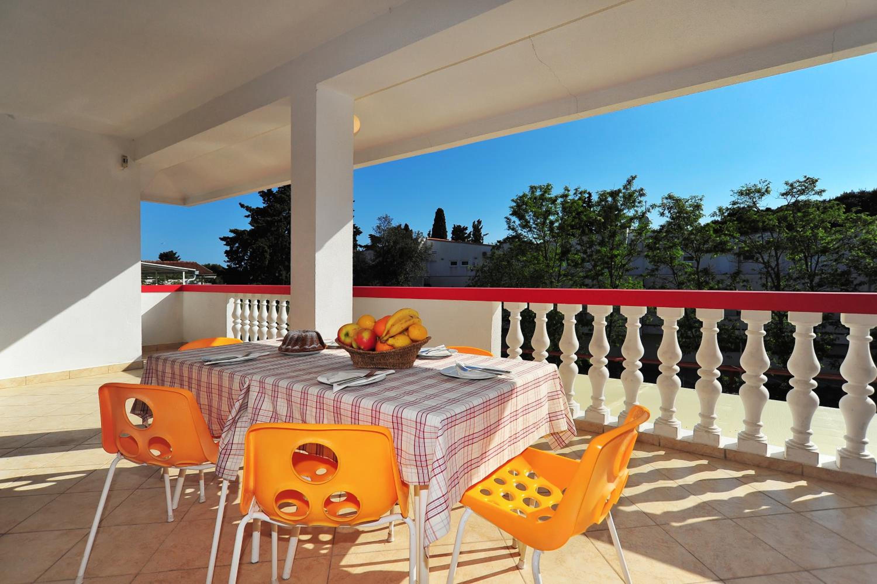 Apartments Rasin