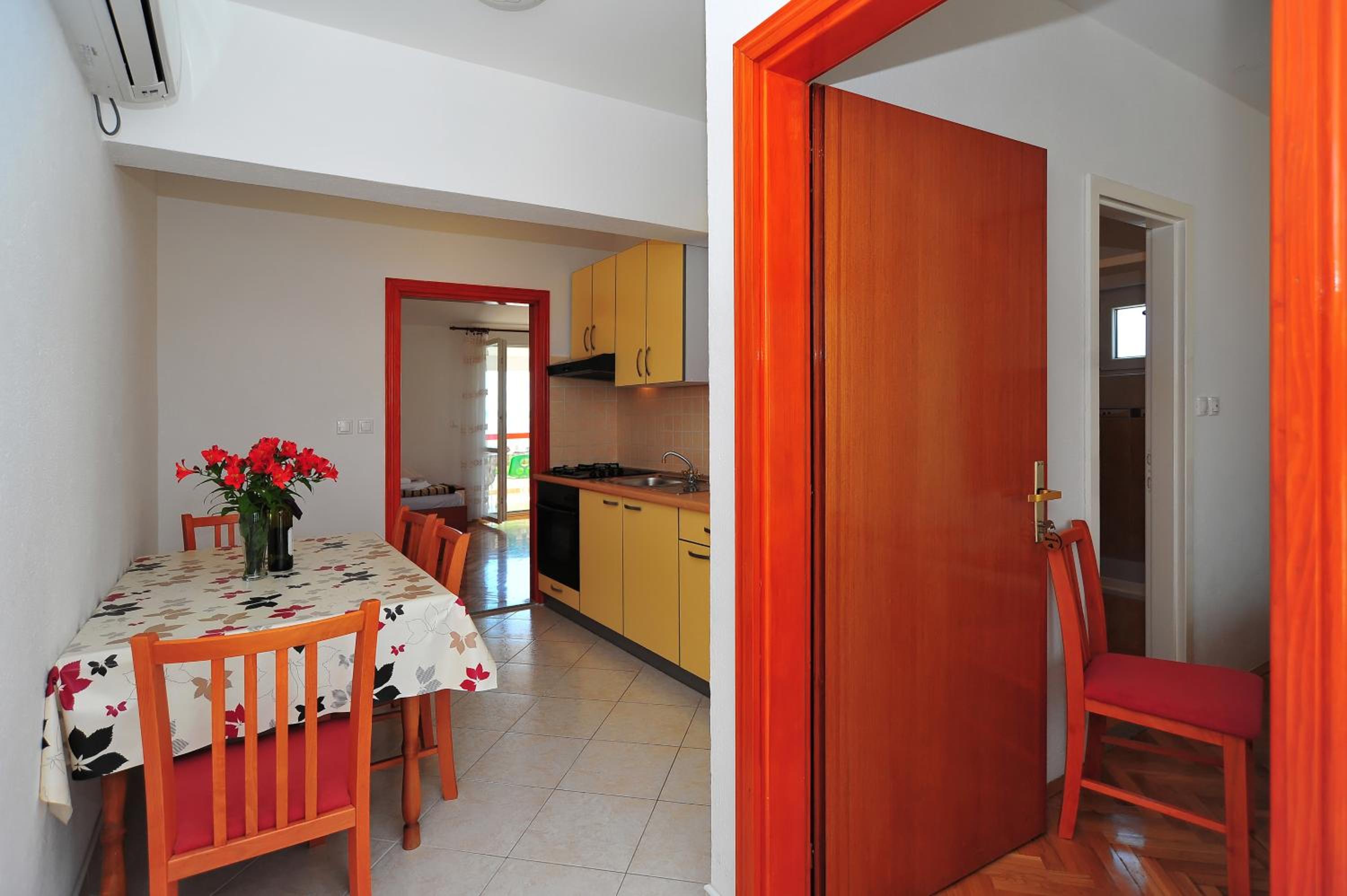 Apartments Rasin