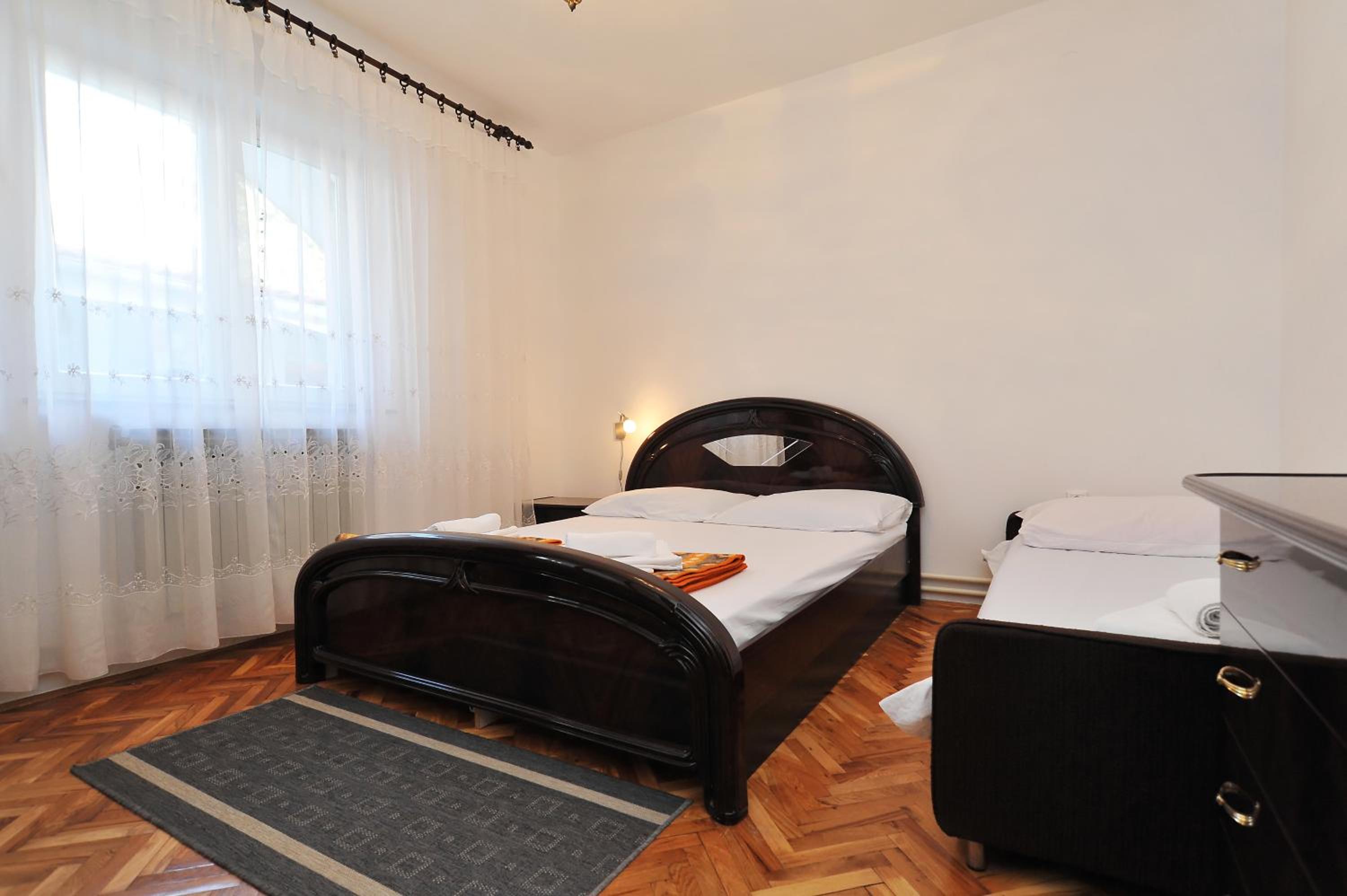Apartments Rasin