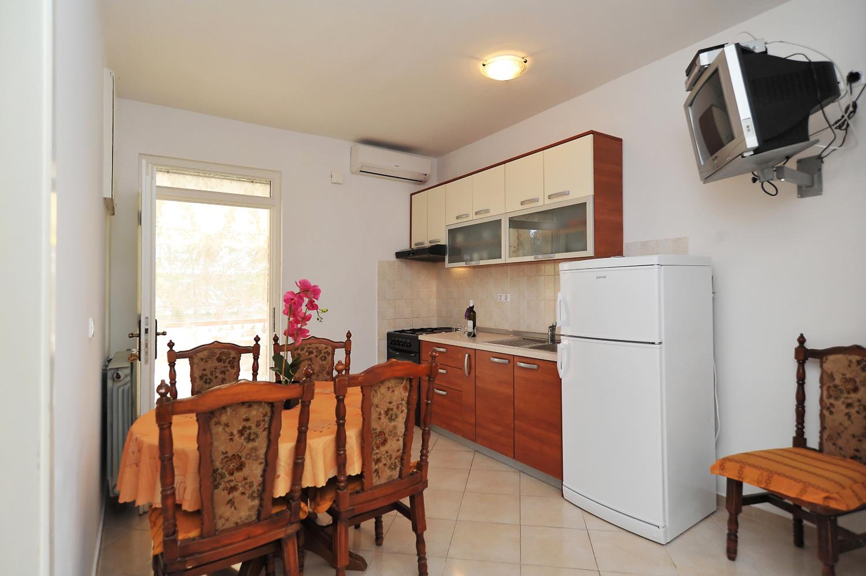 Apartments Rasin