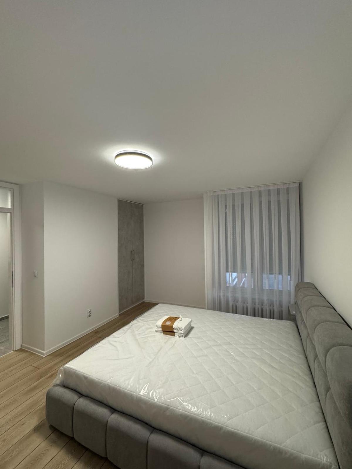 Sarah apartmani