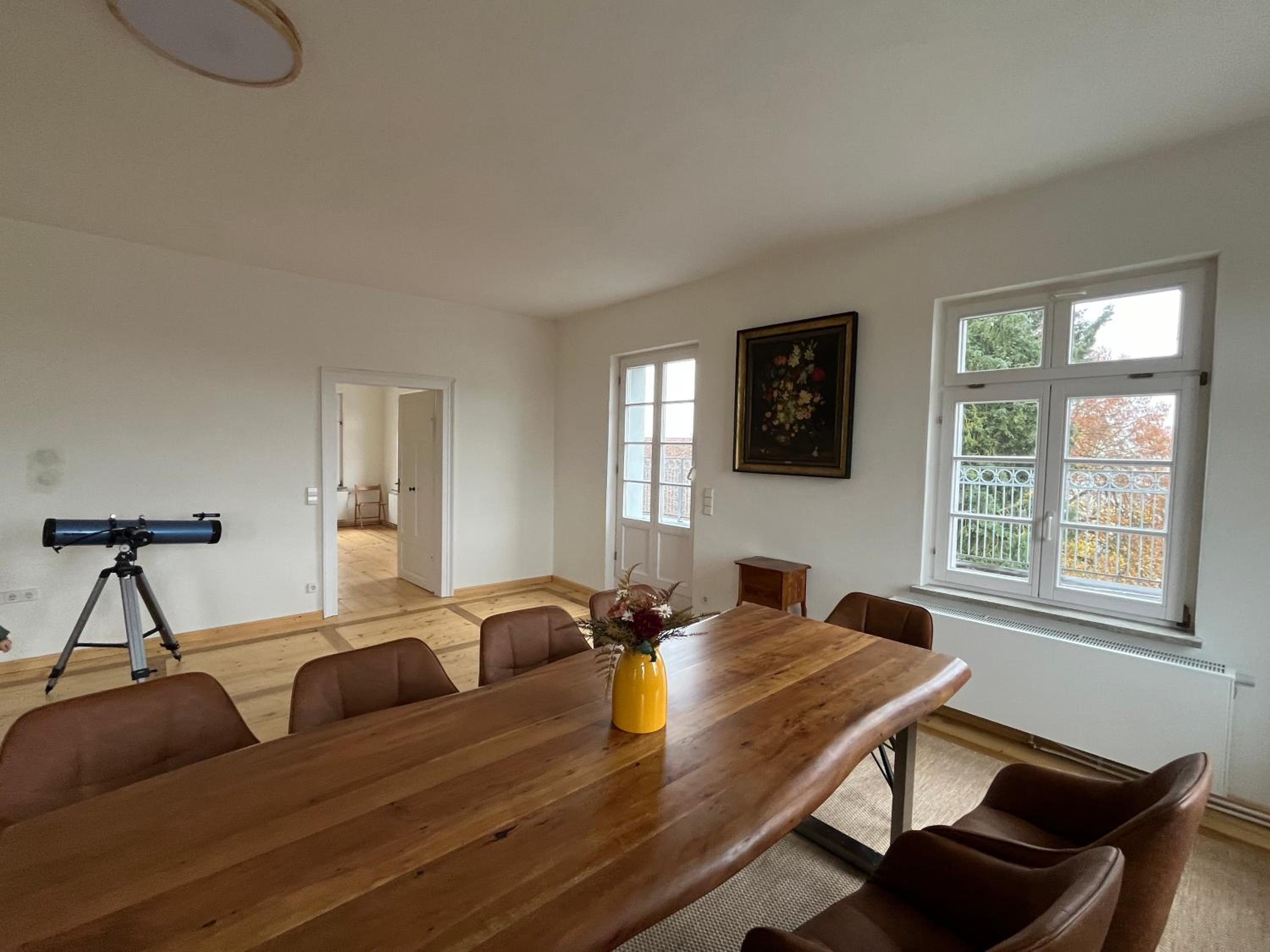 Family Apartment with very large living room
