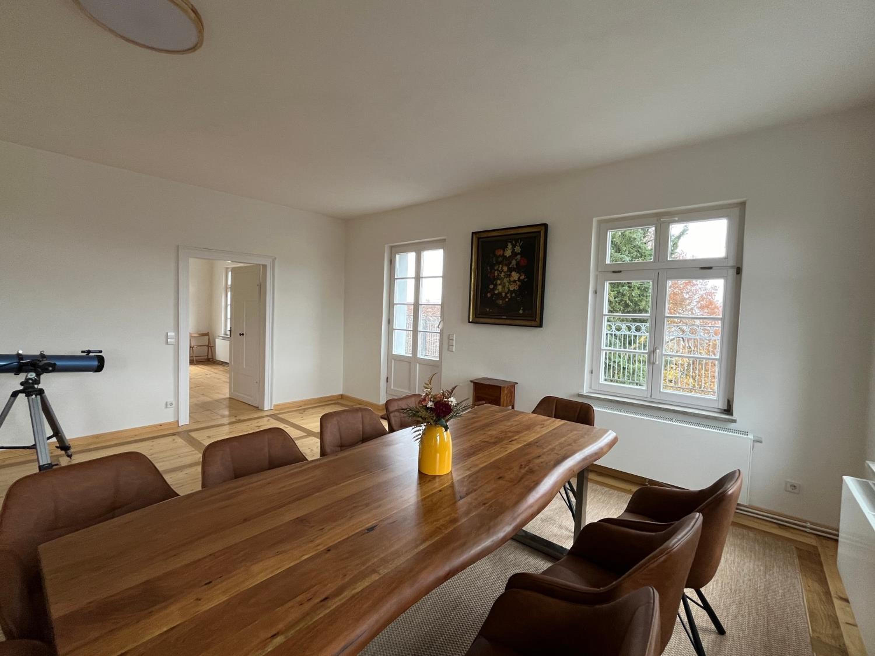 Family Apartment with very large living room