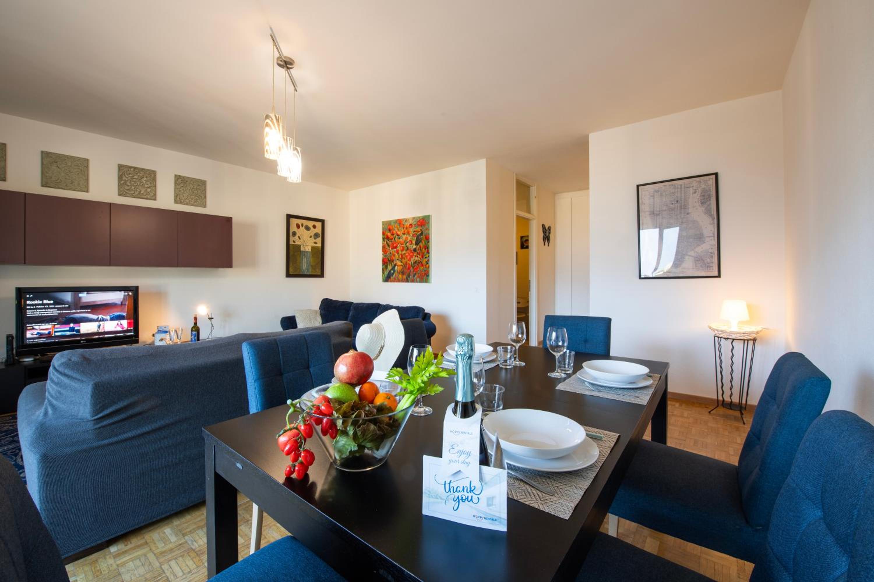 Santiago Home with Lake-View Balconies - Happy Rentals