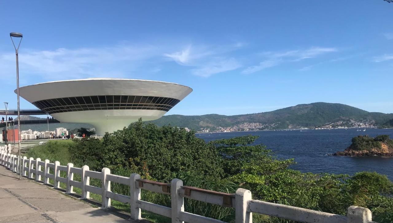 Kitnet Centro Niterói melhor localização com 14 M2