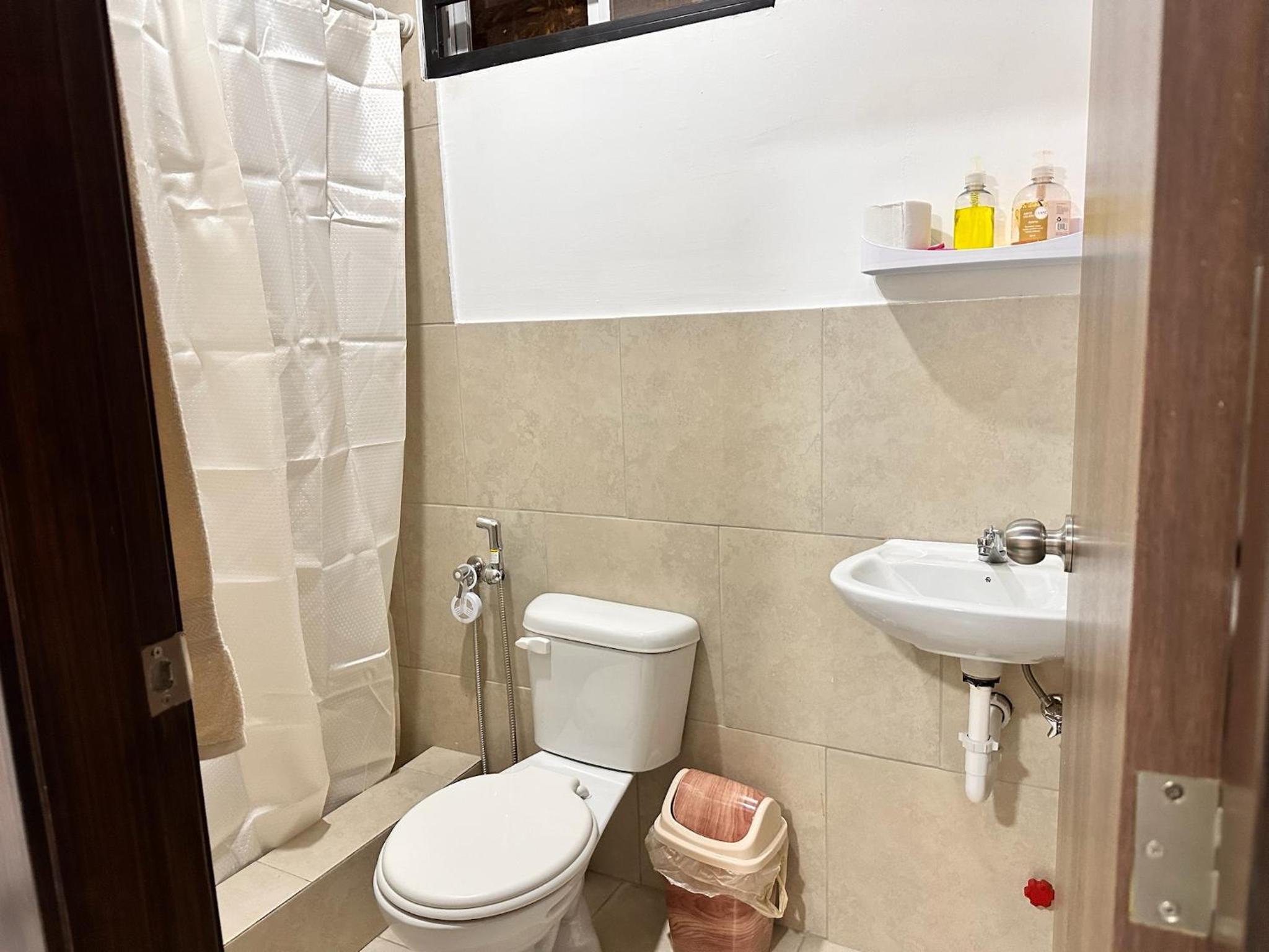 Exclusivo Departamento en vía a la costa, 2 Hab, Parqueo Privado