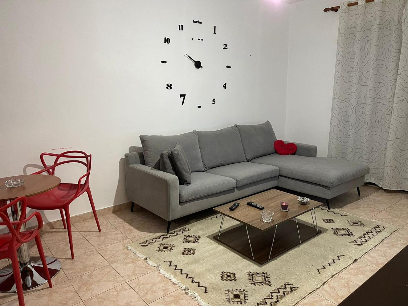 Daors Apartment 2