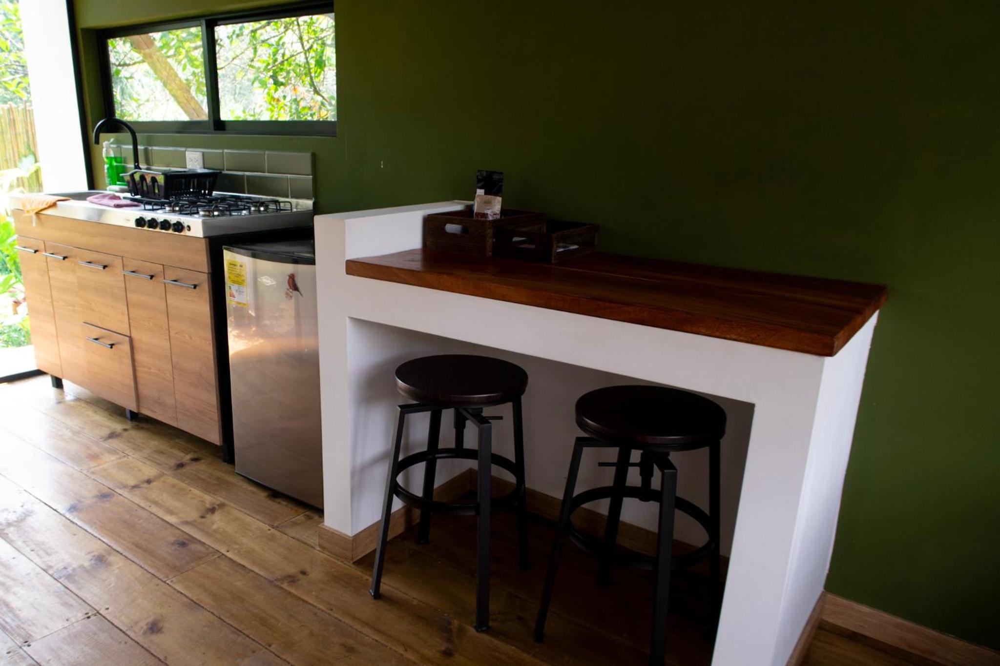 RíoBosque Cabañas de lujo frente al rio desayuno incluido san carlos antioquia