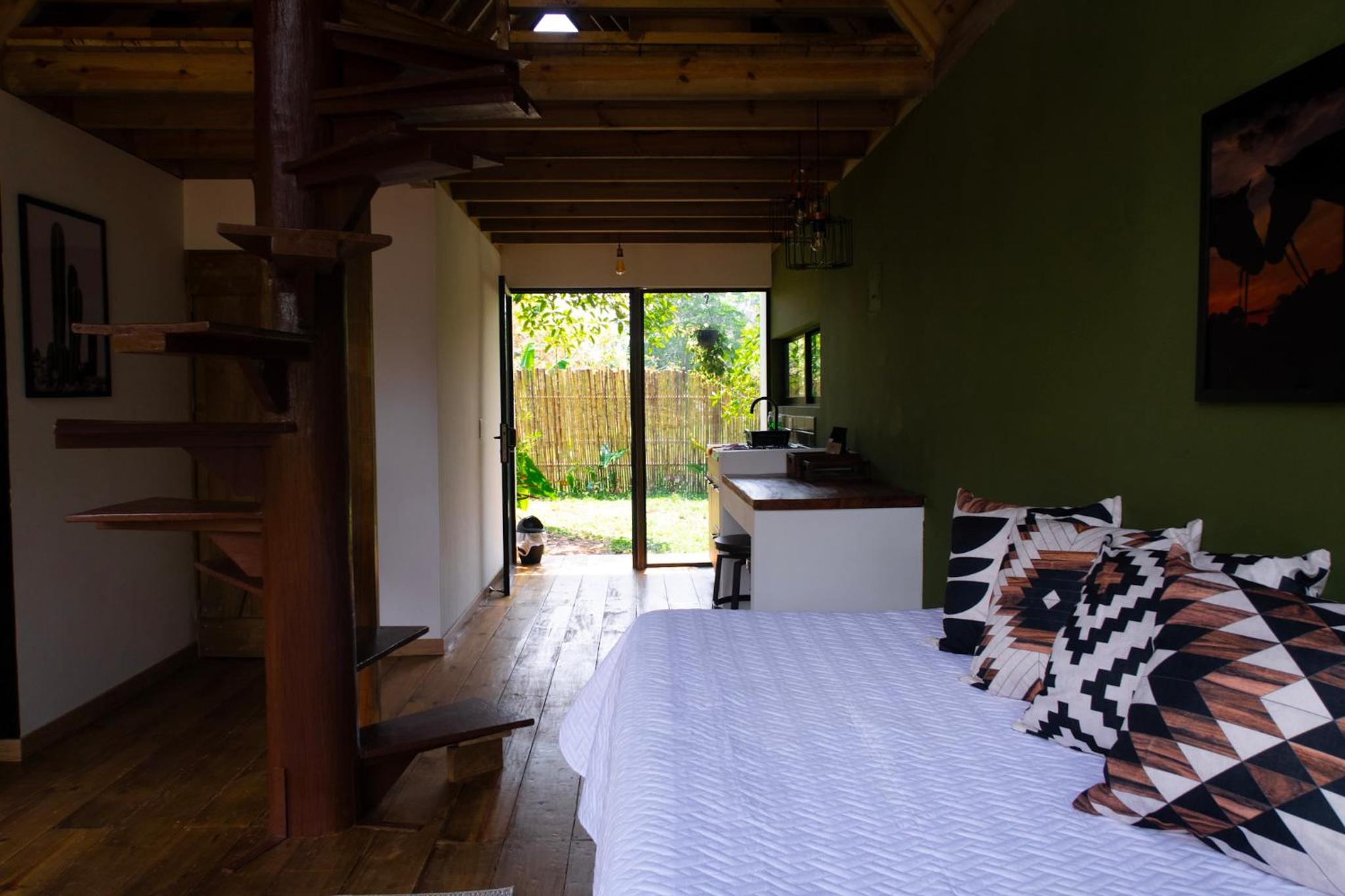 RíoBosque Cabañas de lujo frente al rio desayuno incluido san carlos antioquia