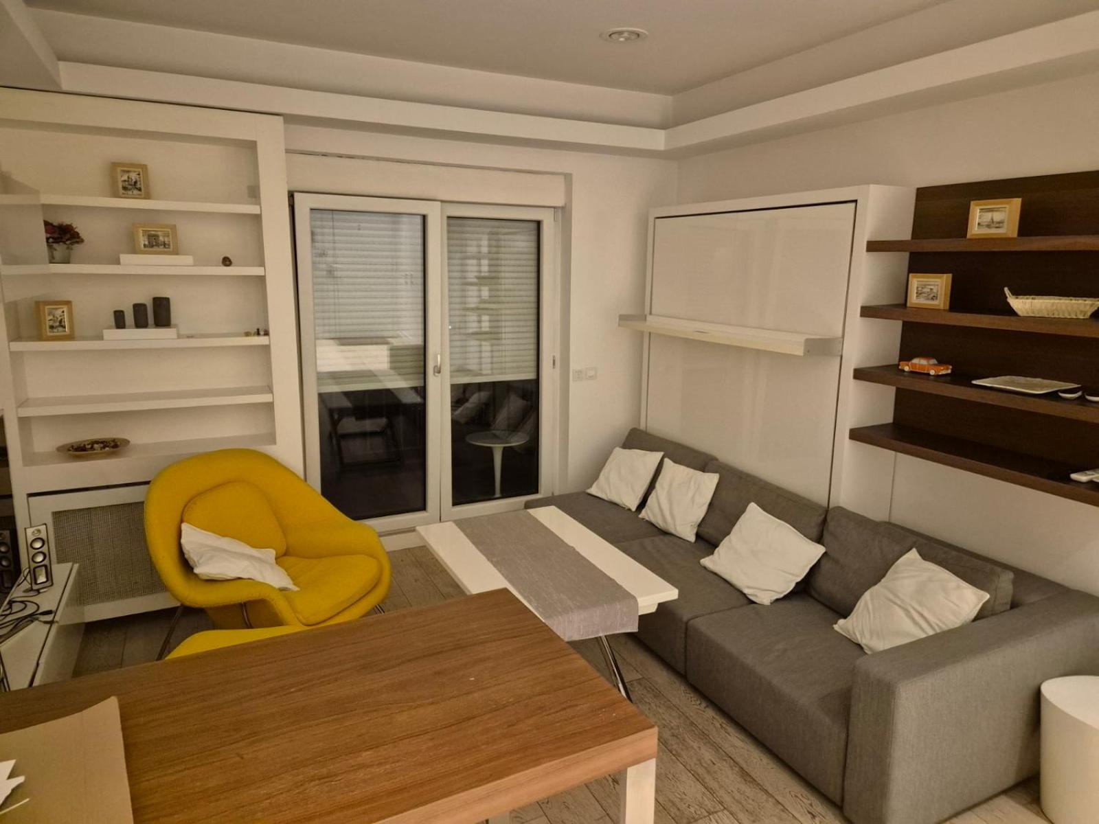 Apartman Dedinje