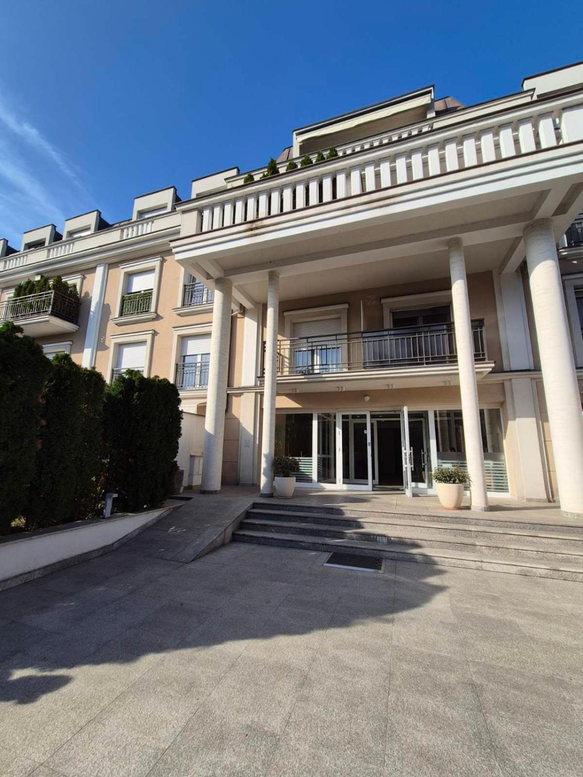 Apartman Dedinje