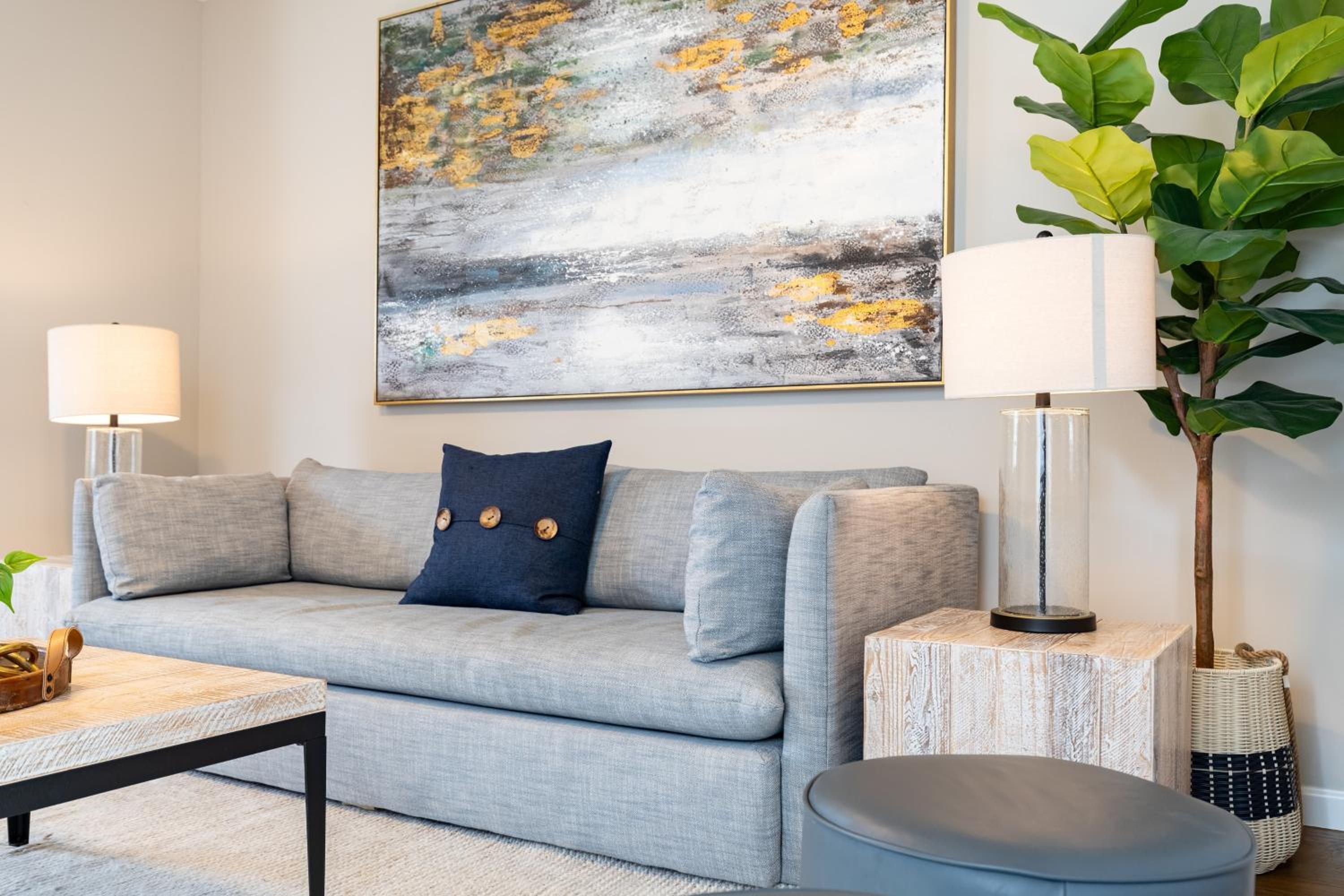 Silver Maple by AvantStay Modern Stylish Haven