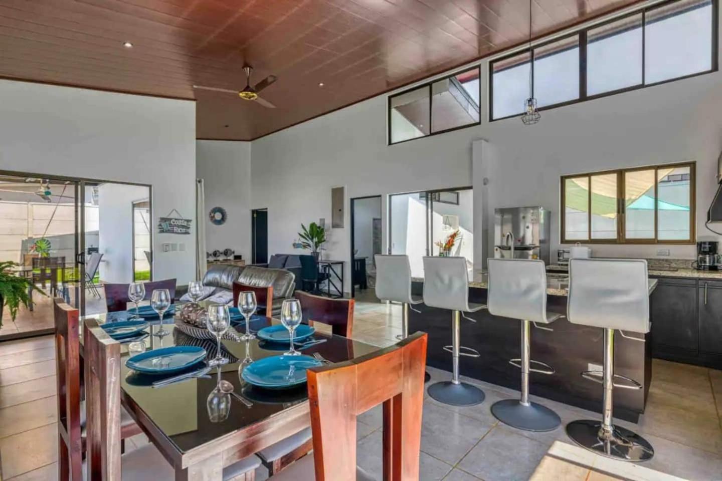 Casa Maiki Your Private Retreat in Uvita Center