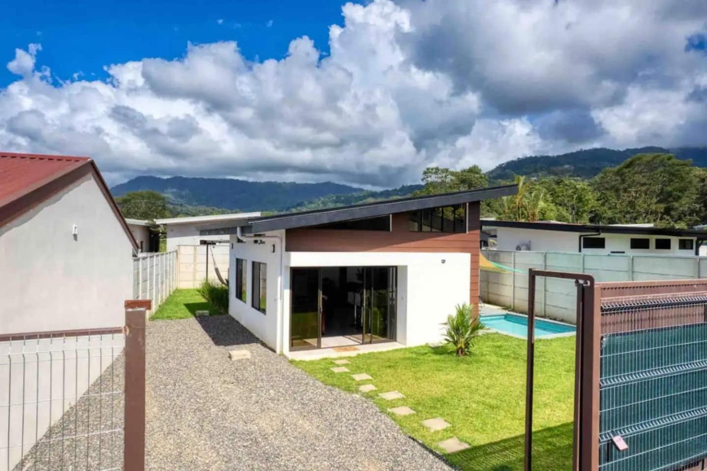 Casa Maiki Your Private Retreat in Uvita Center