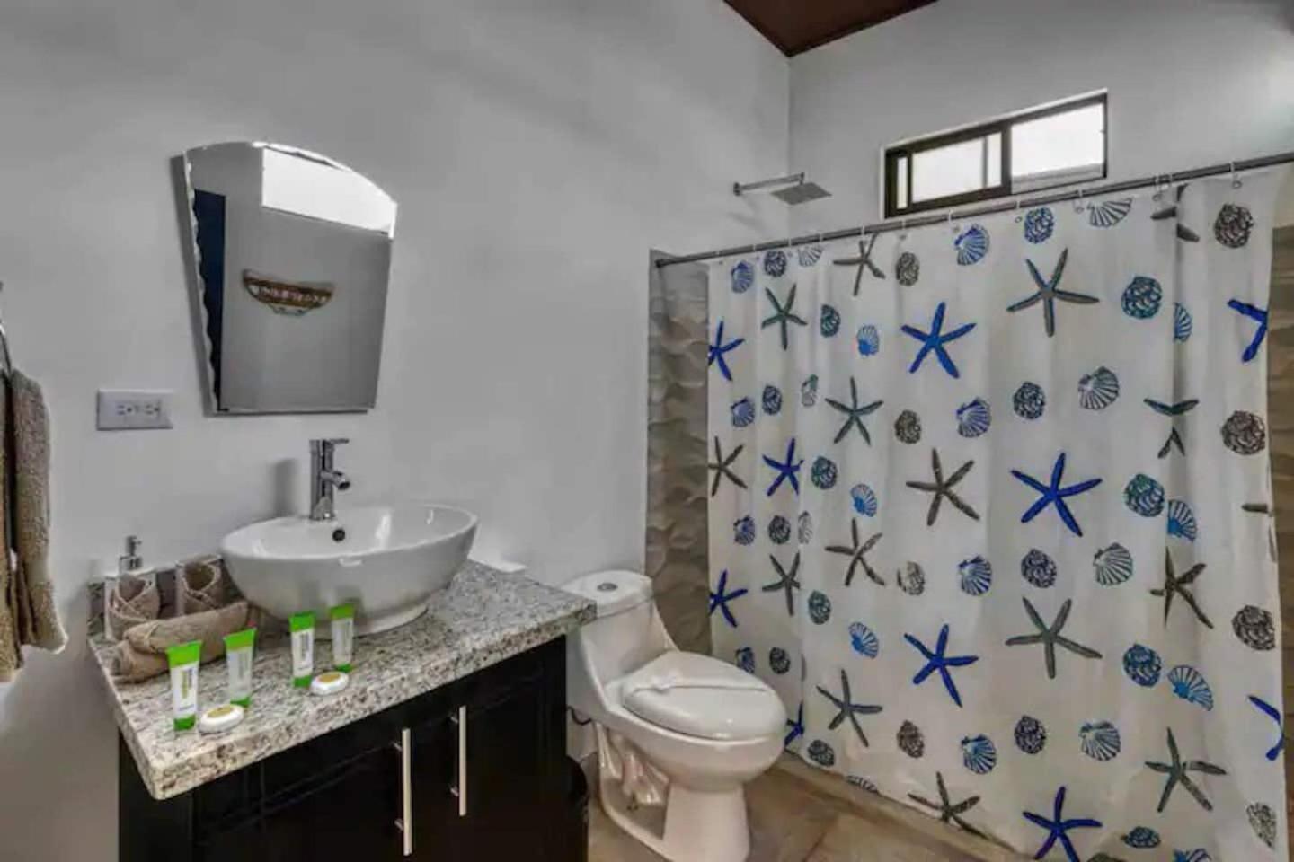 Casa Maiki Your Private Retreat in Uvita Center
