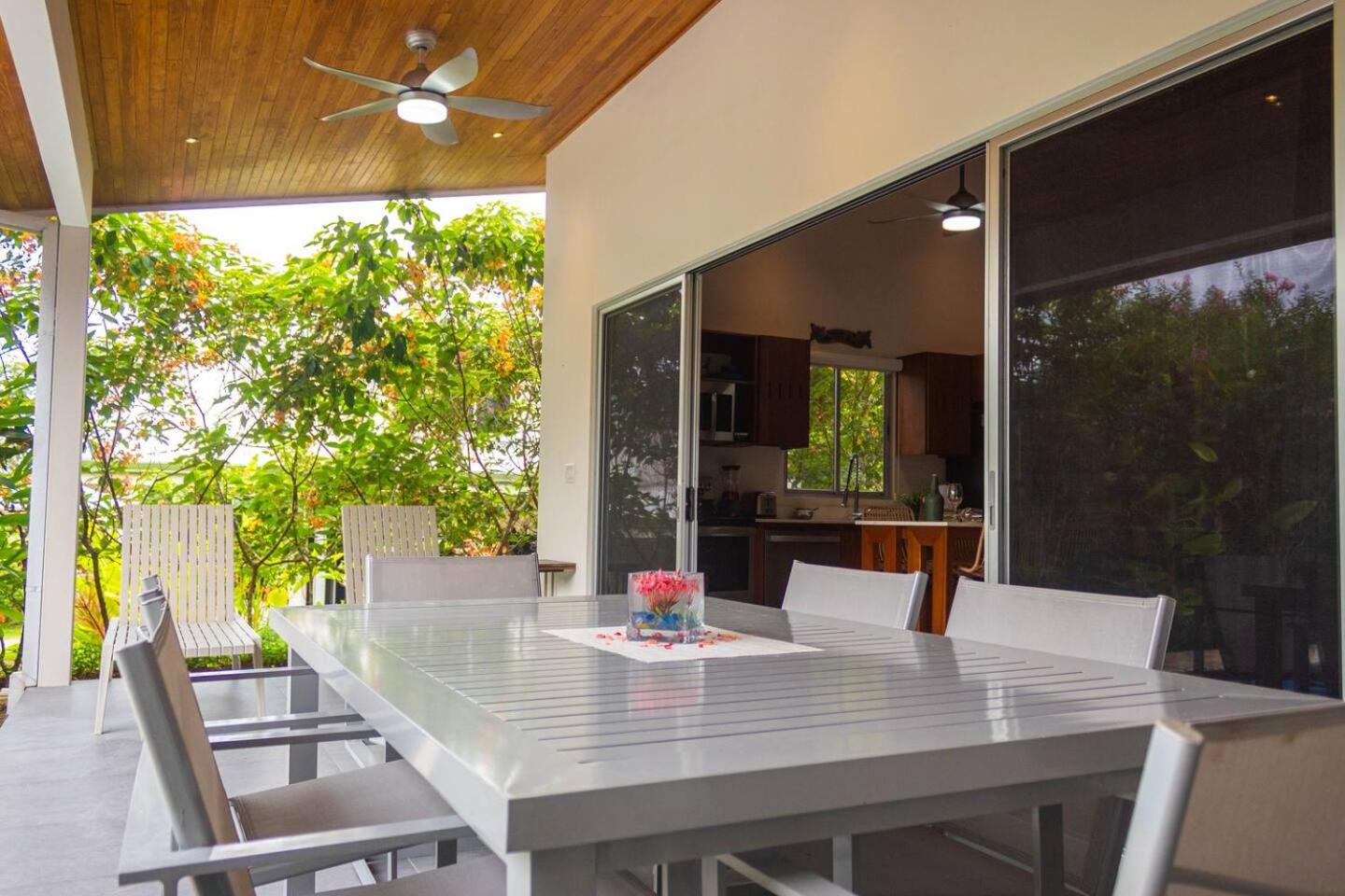 Villa Mariposa - Ojochal, Close To Everything