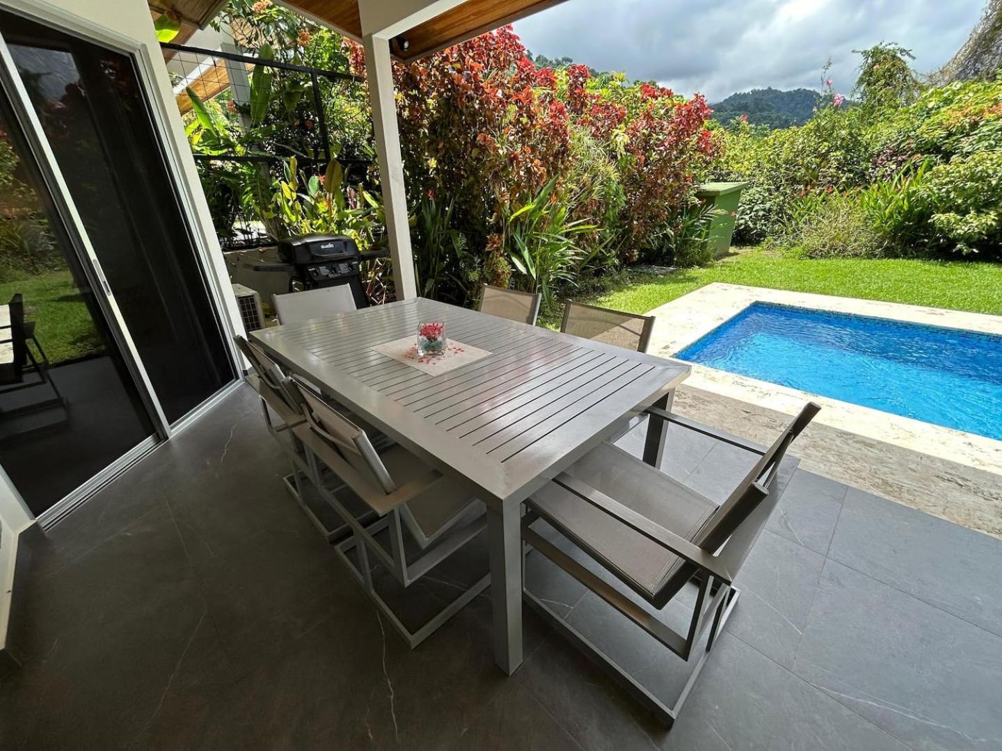Villa Mariposa - Ojochal, Close To Everything