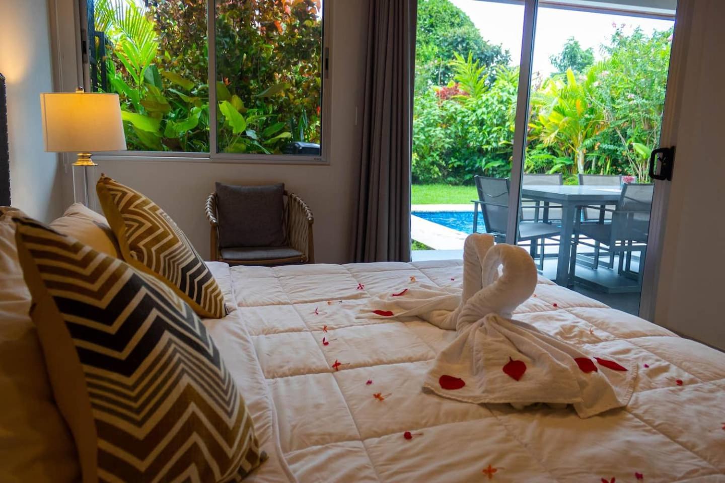 Villa Mariposa - Ojochal, Close To Everything