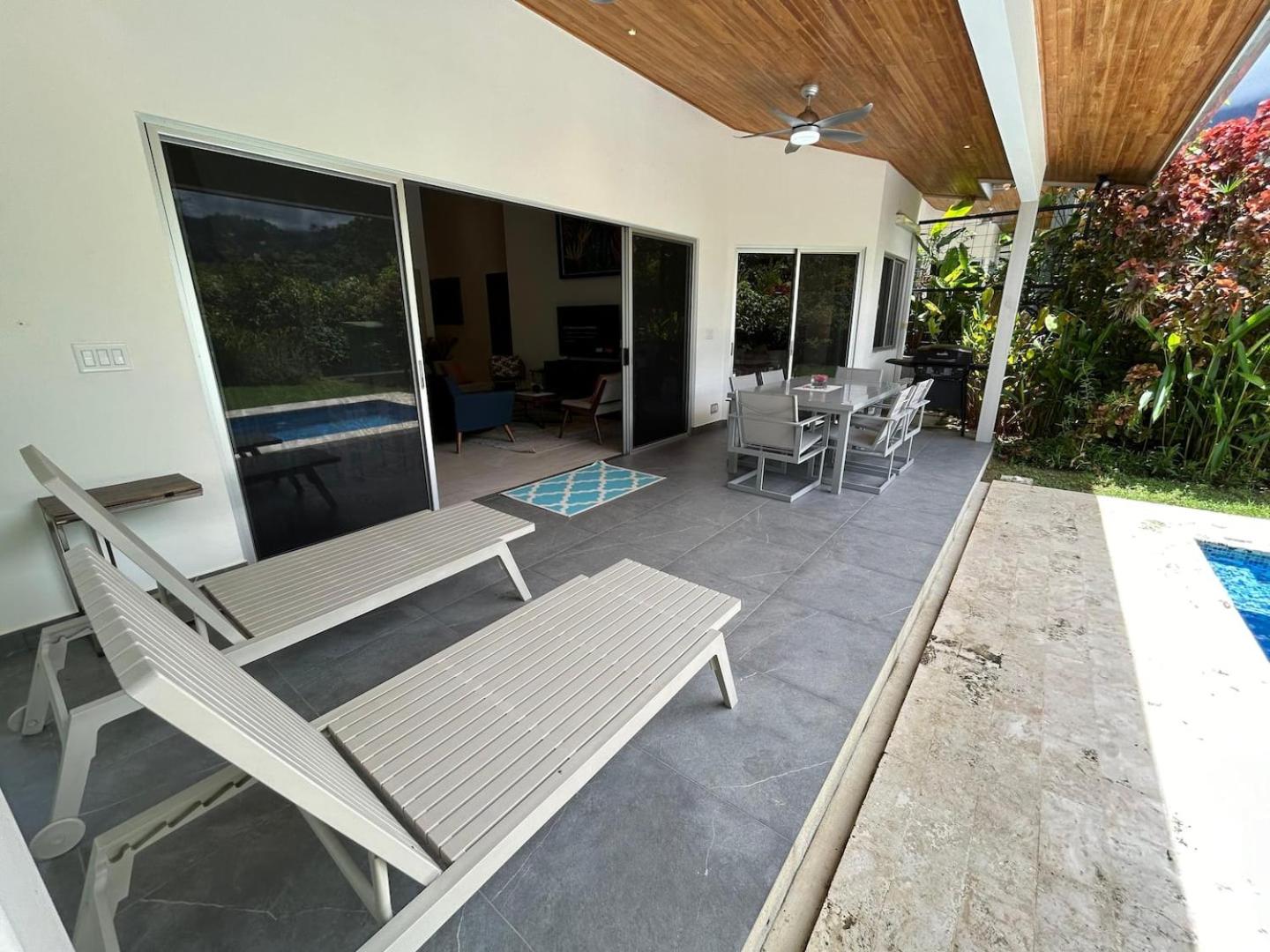 Villa Mariposa - Ojochal, Close To Everything