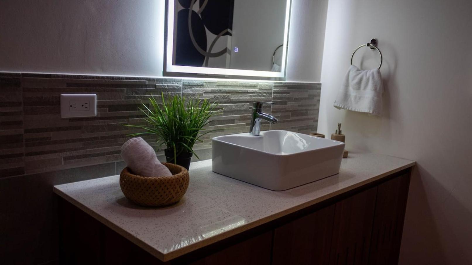 Villa Mariposa - Ojochal, Close To Everything