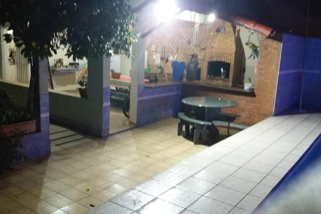Linda Casa na praia com piscina e amplo jardim