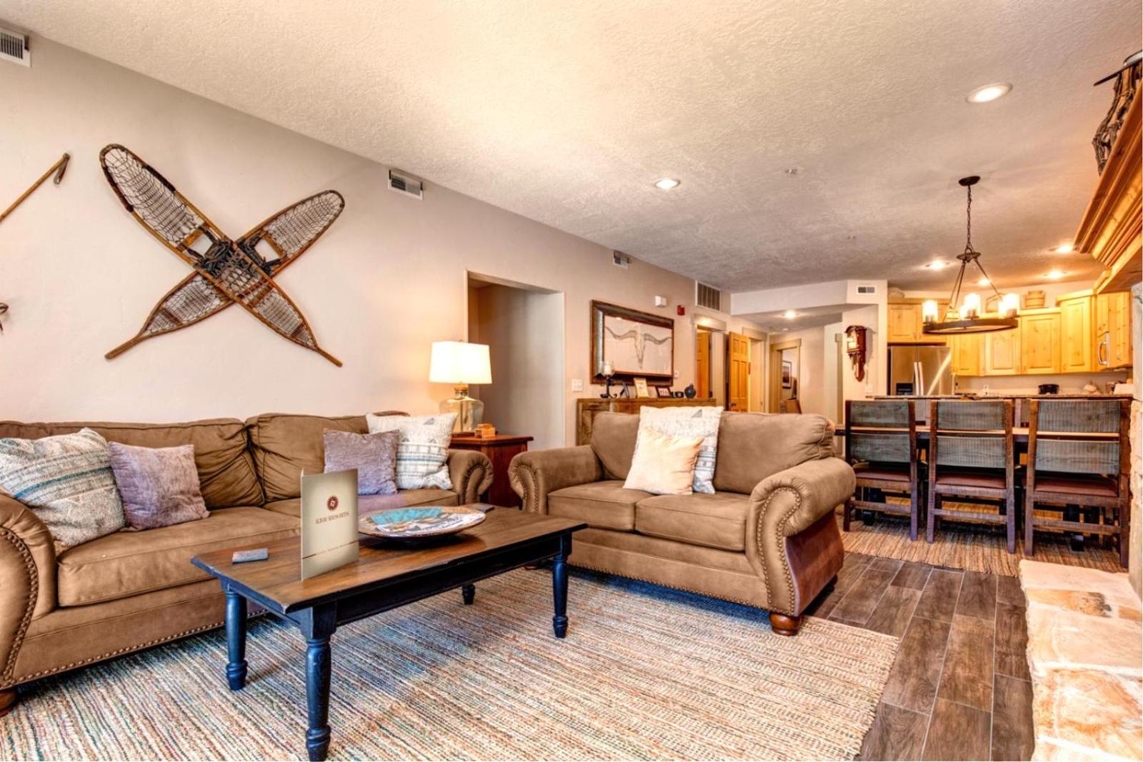 KBM Resorts Town Pointe Spacious 1 level Walk to Main and Town Lift Private Hot Tub Parking Elevator Access AC TPC-102c view 3