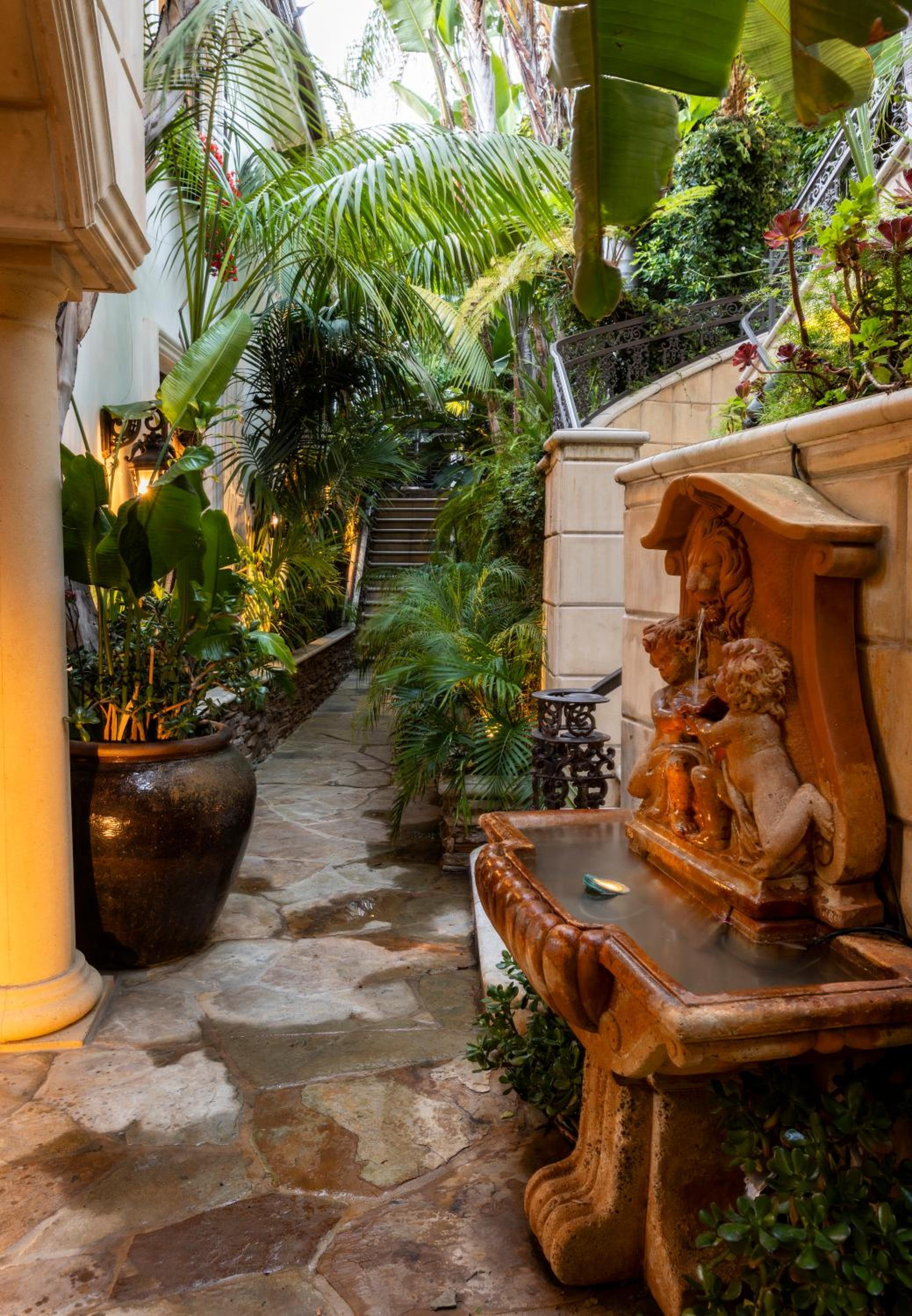 Luxury Bel Air Villa Heated Pool Panoramic Views 6 Bedrooms