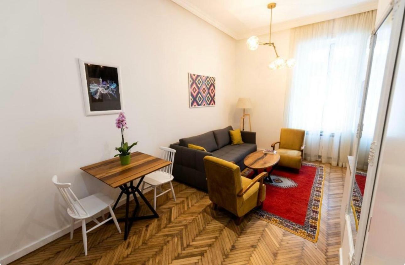 August Braun Luxury Apartment in City Center