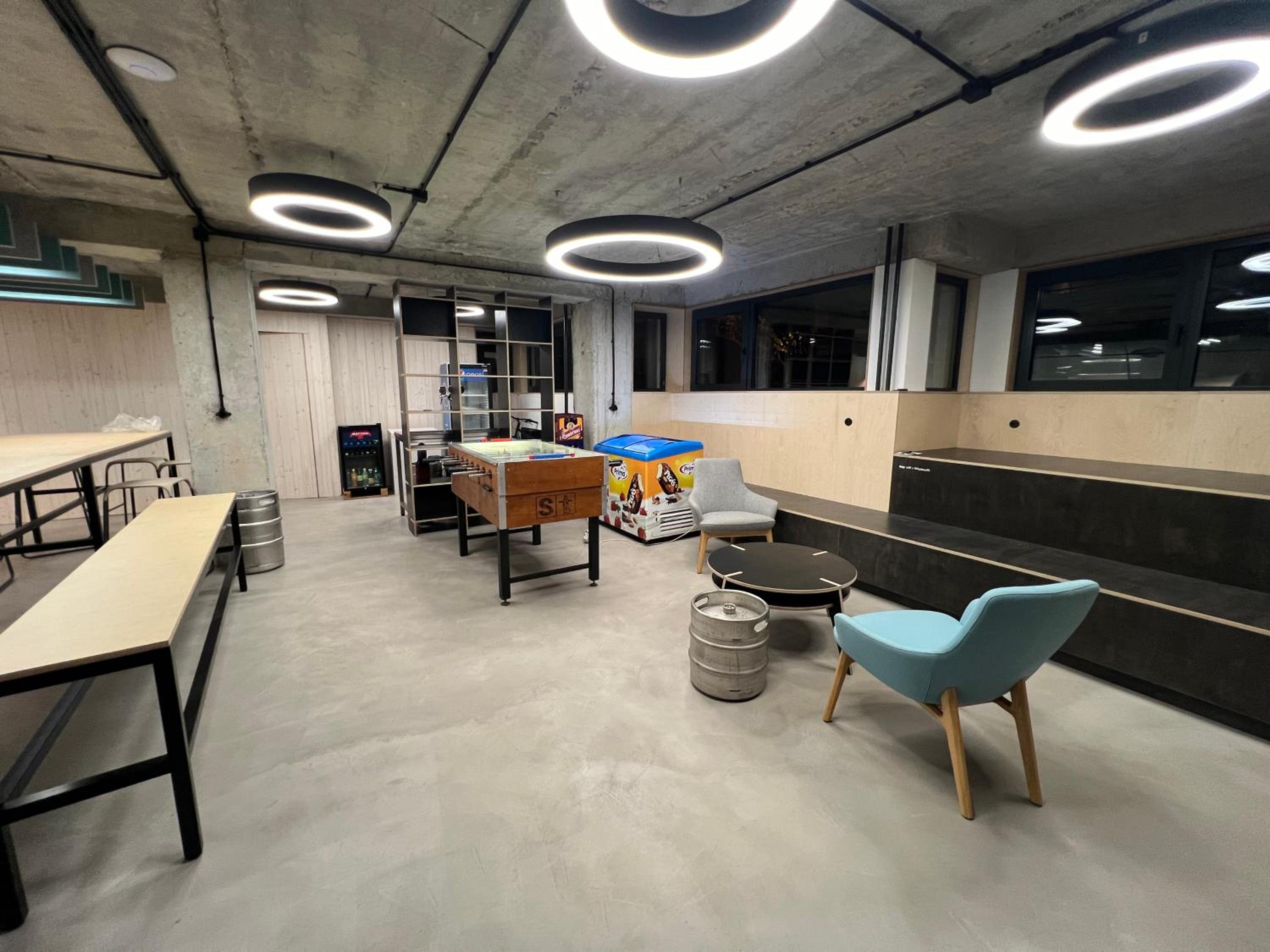 Vibe Loft free drink daily by Zazi