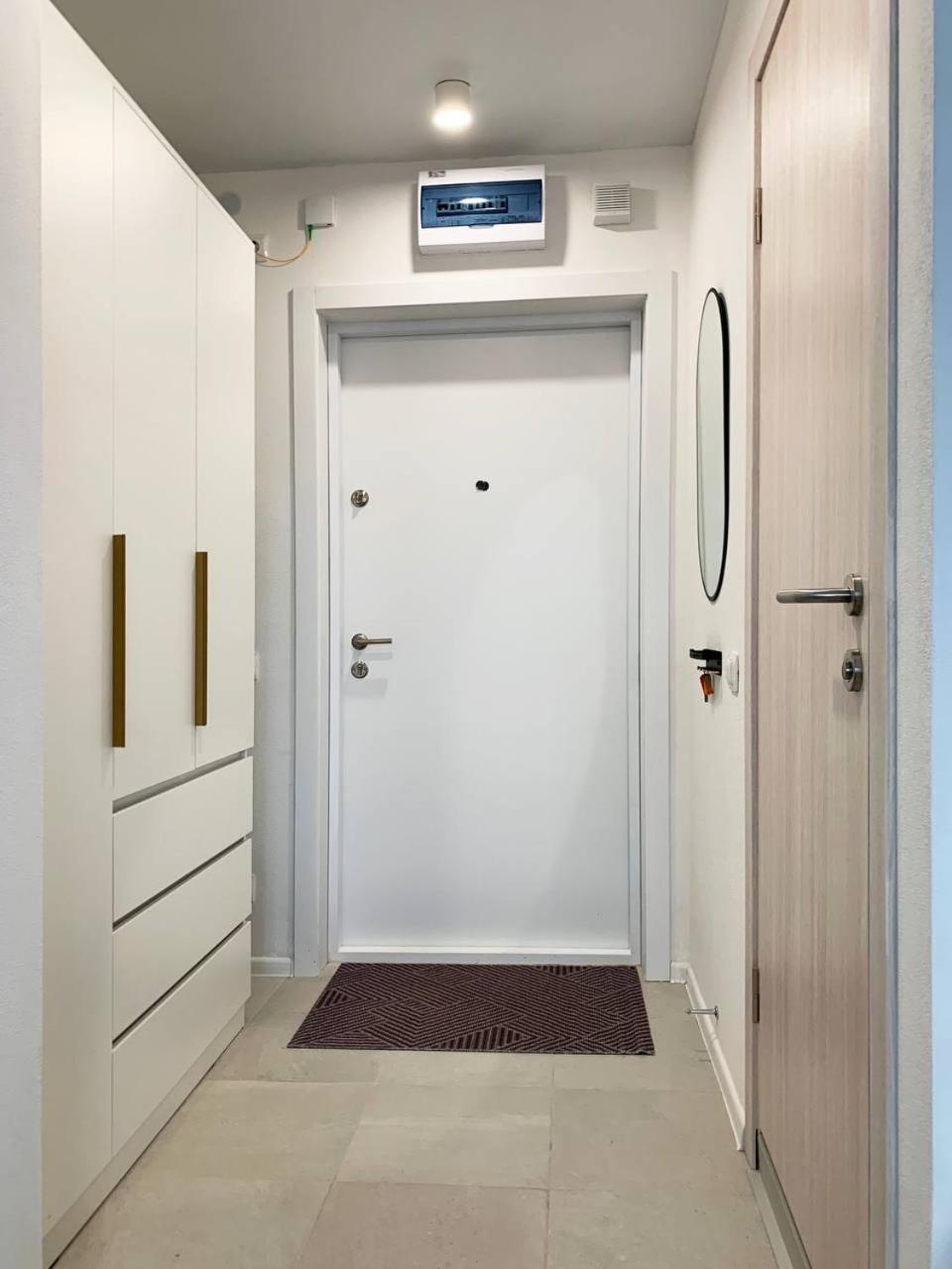 SUPER COMFORTABLE APARTMENTs