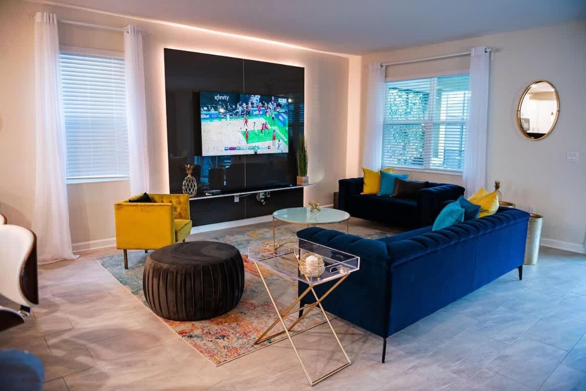 Luxury & fun 9BR near Disney Villa view 2