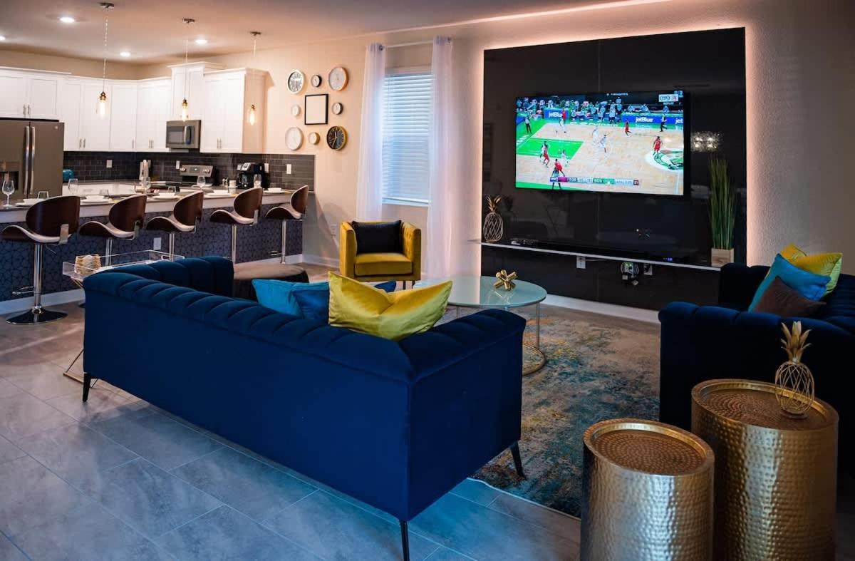 Luxury & fun 9BR near Disney Villa view 4